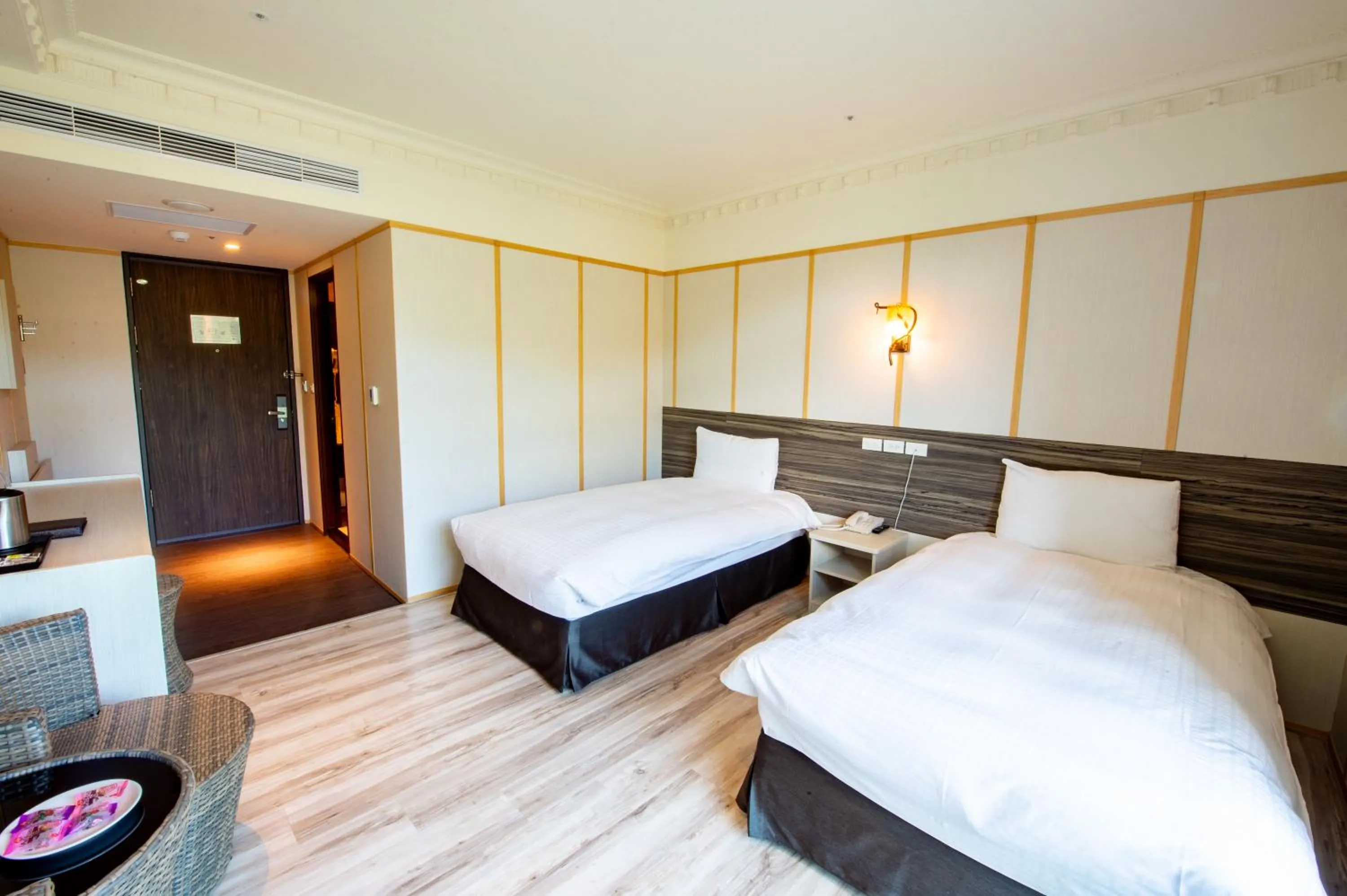 Photo of the whole room, Bed in Fantasy Palace