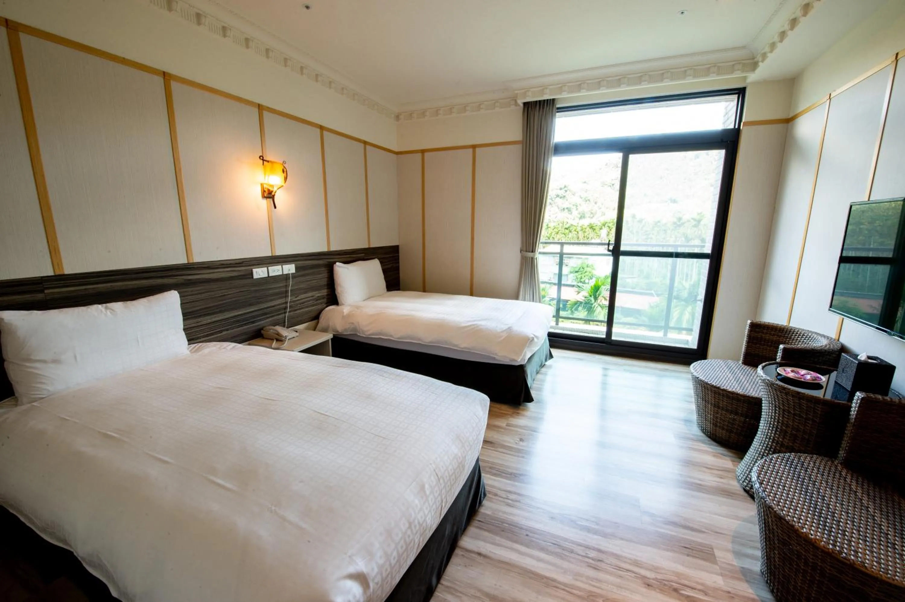 Photo of the whole room, Bed in Fantasy Palace