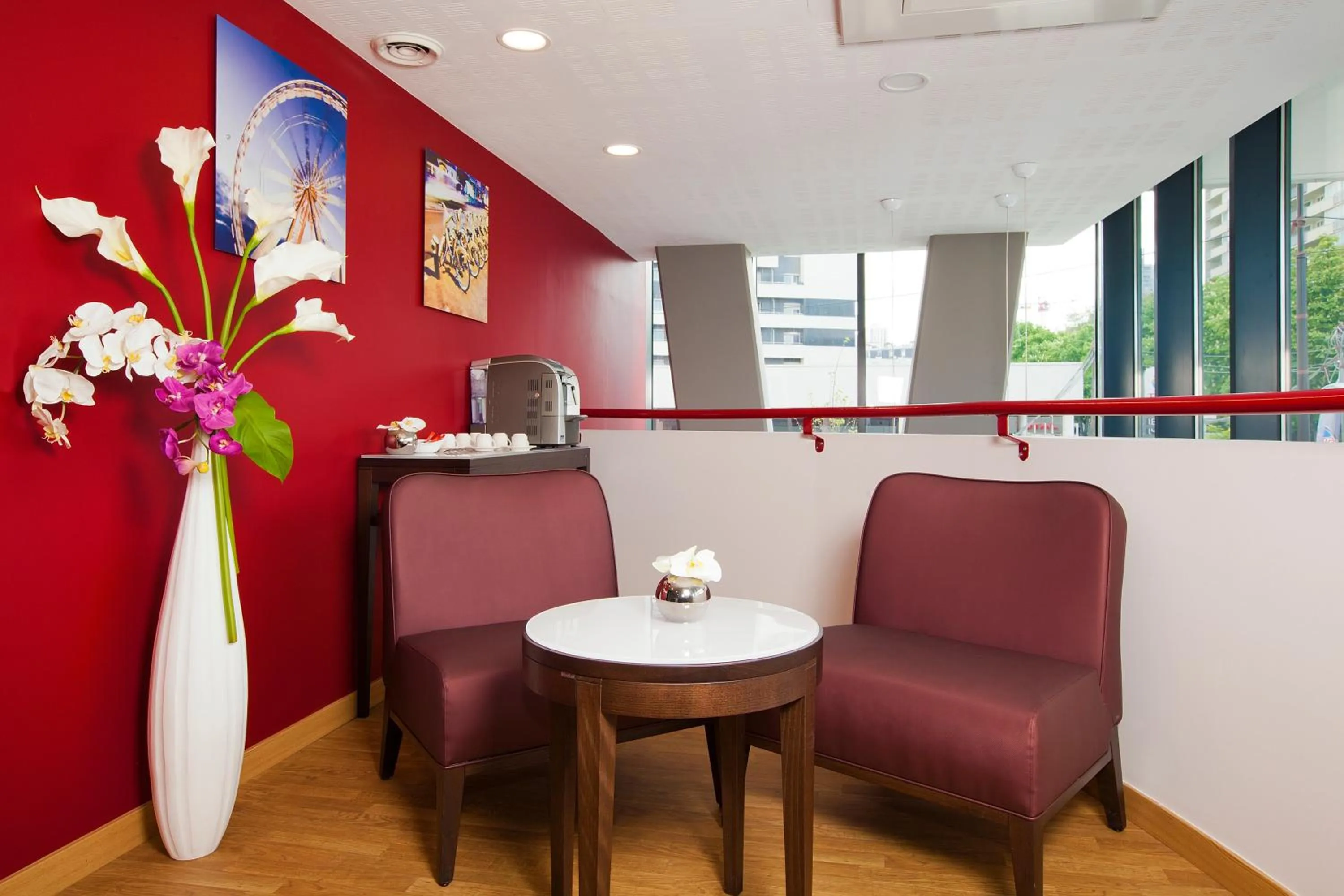 Lobby or reception in Residhome Paris Rosa Parks