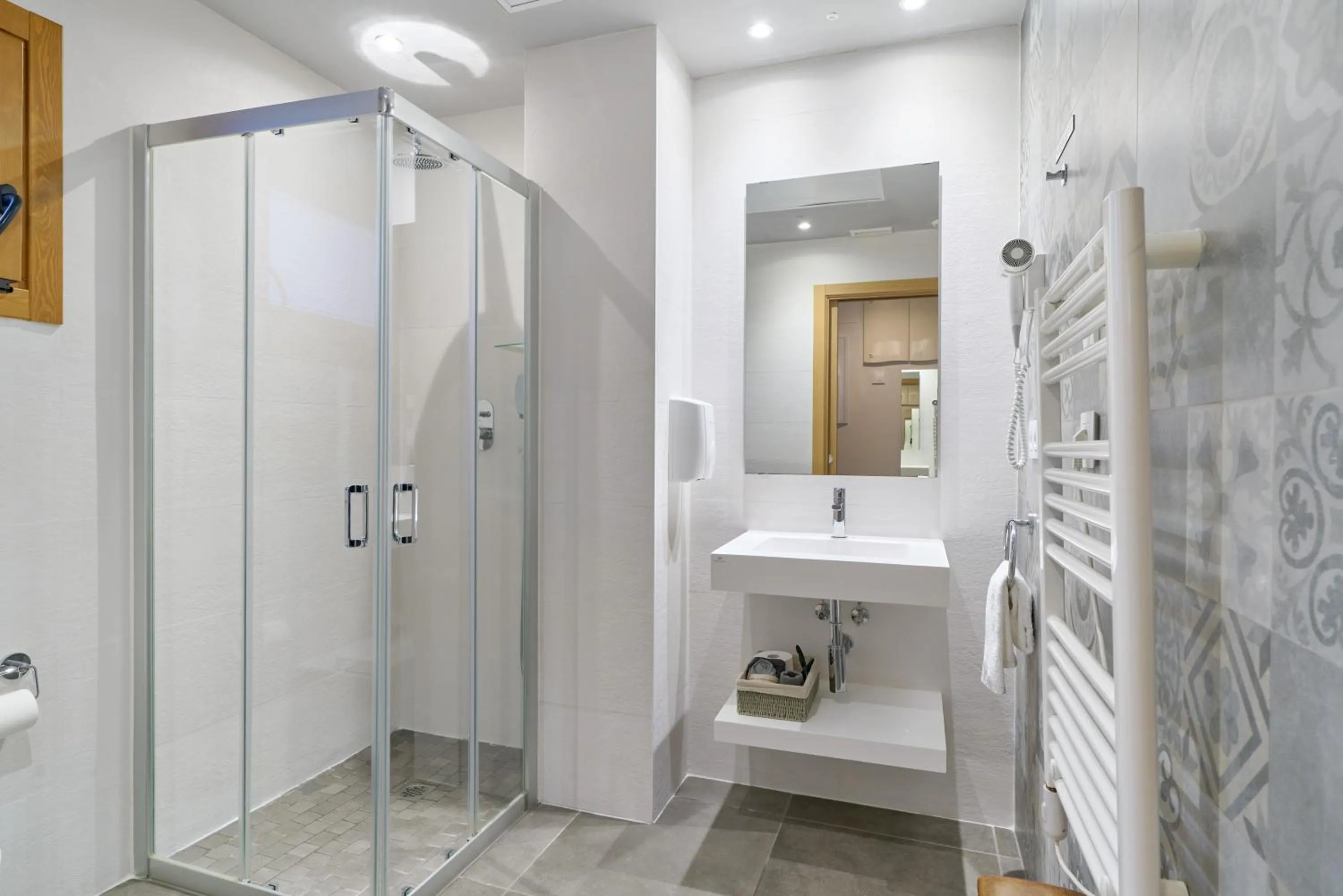 Bathroom in Barracart Apartments