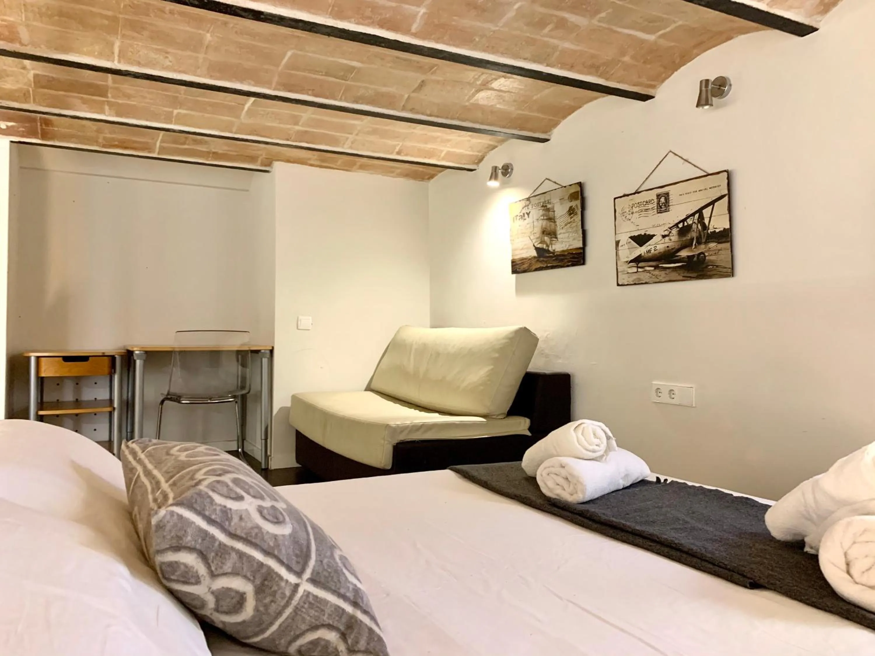 Bed in Dalí Residence