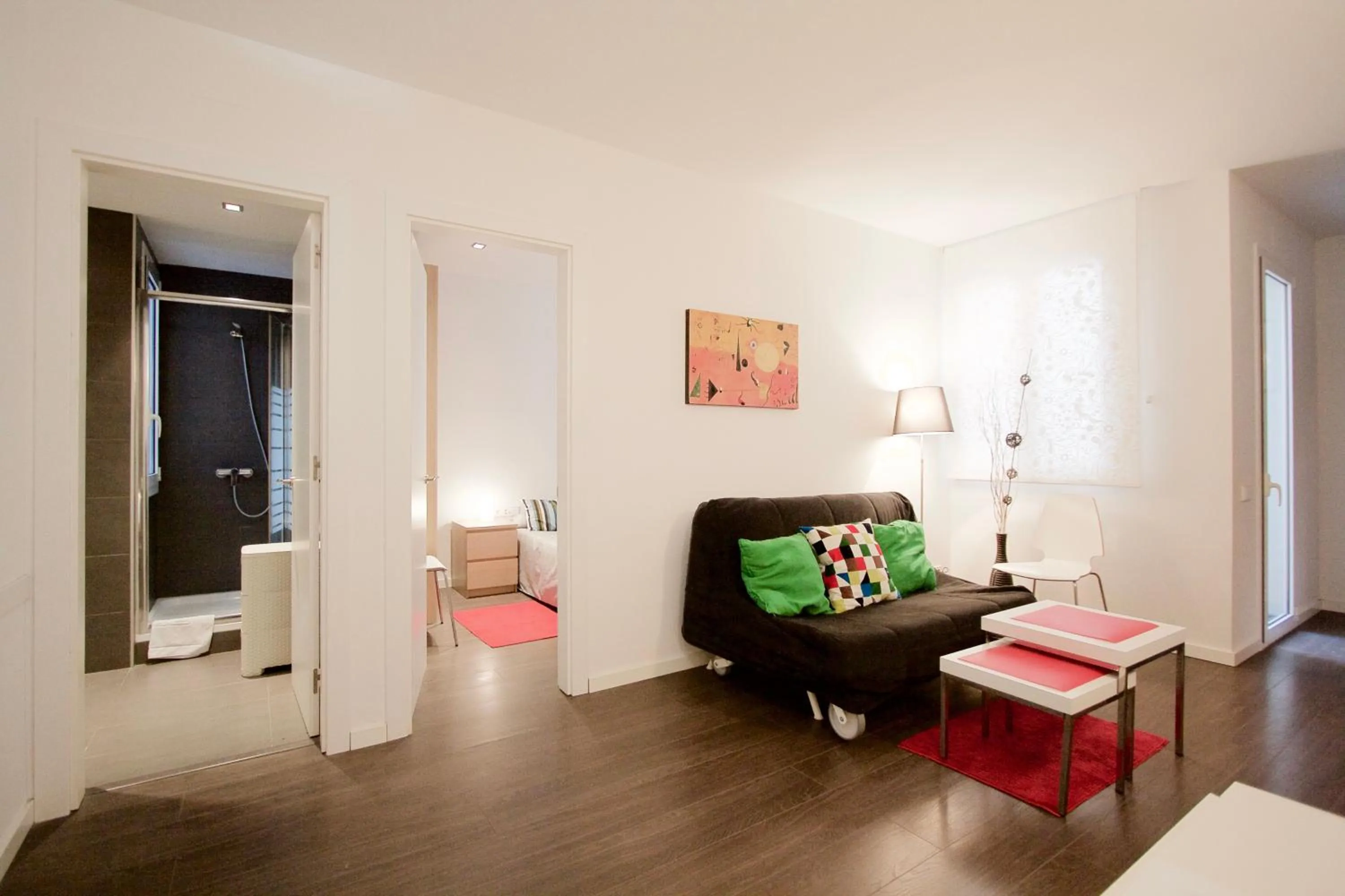Bathroom, Bed in Dalí Residence