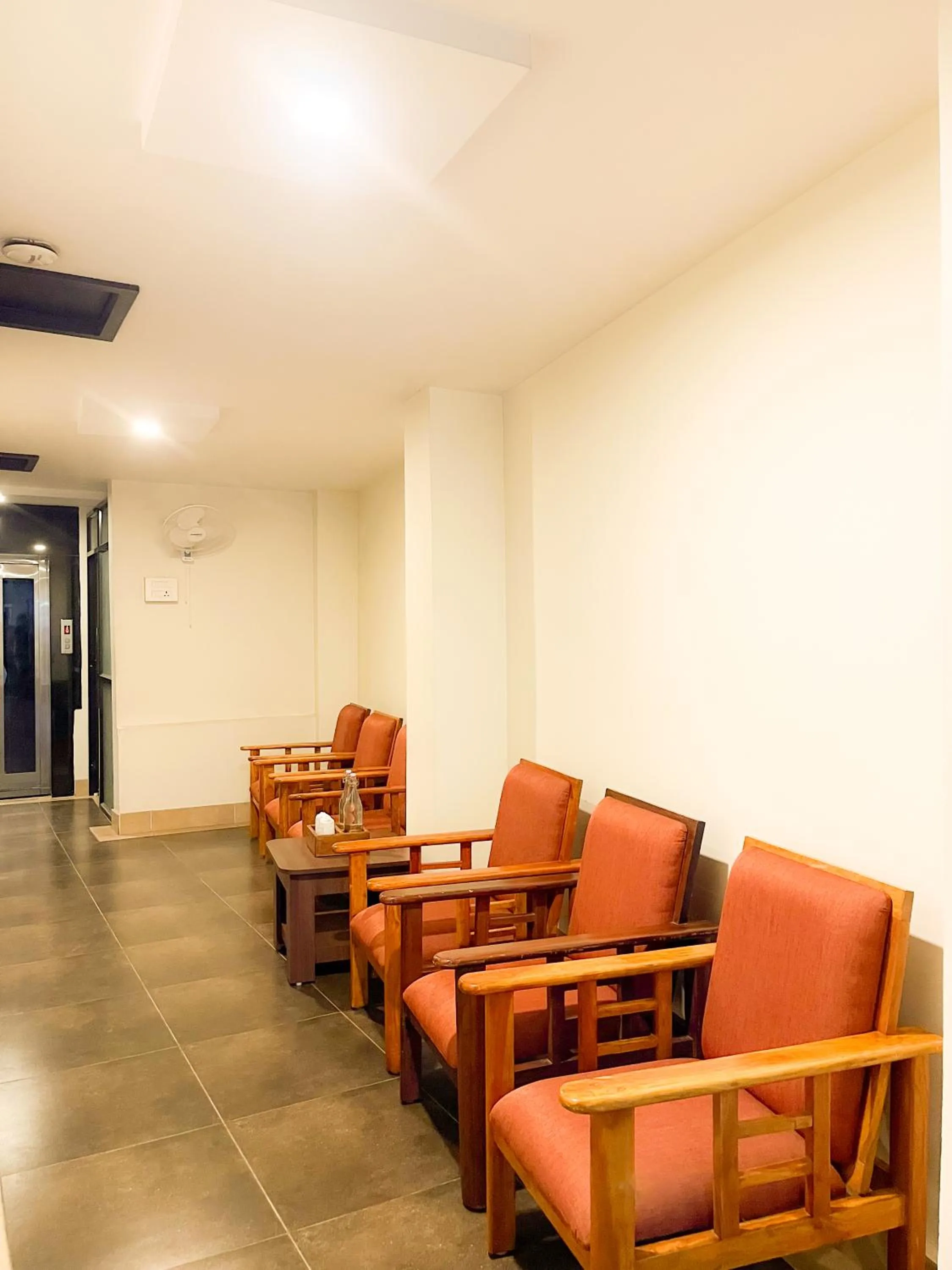 Communal lounge/ TV room in Shree Residency