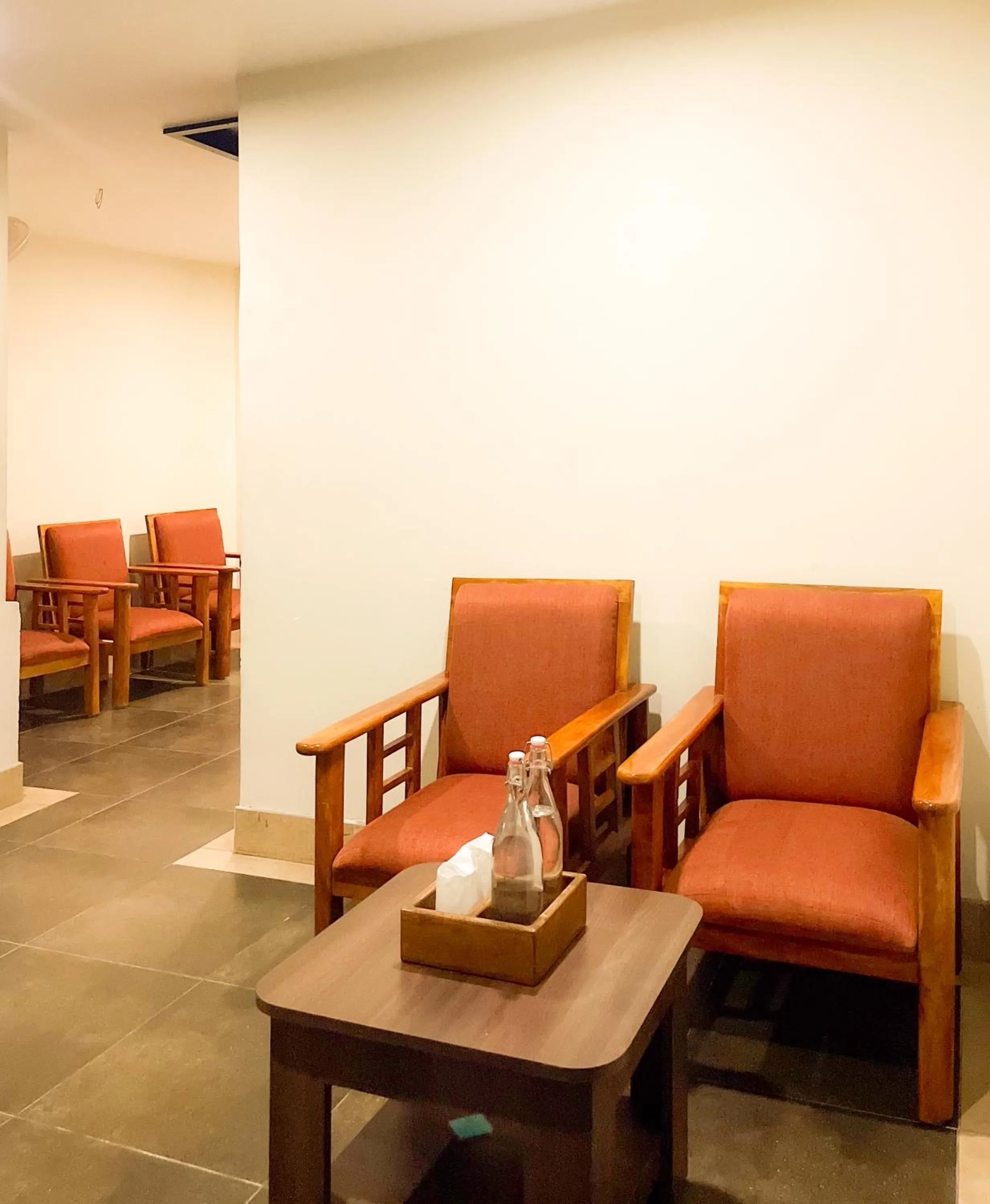 Communal lounge/ TV room in Shree Residency