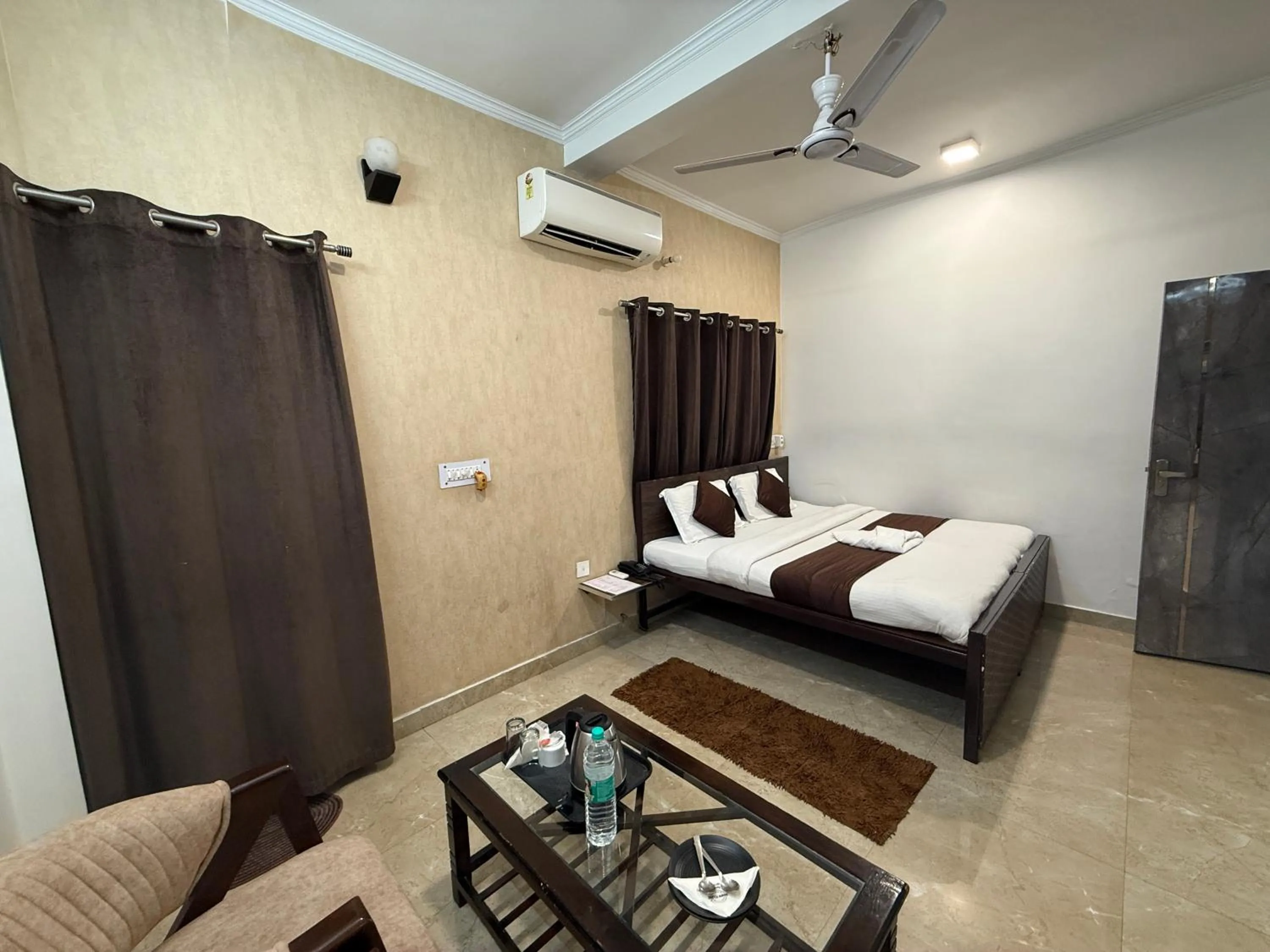 Photo of the whole room in Krishna Residency - A Boutique Hotel