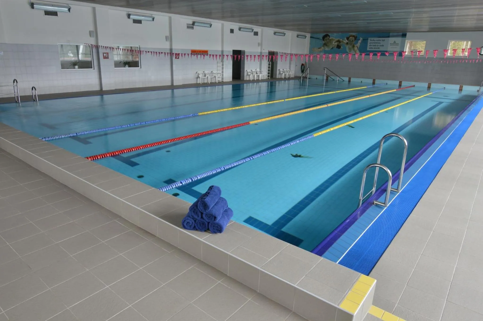 Swimming pool in Hotel Srní a Depandance