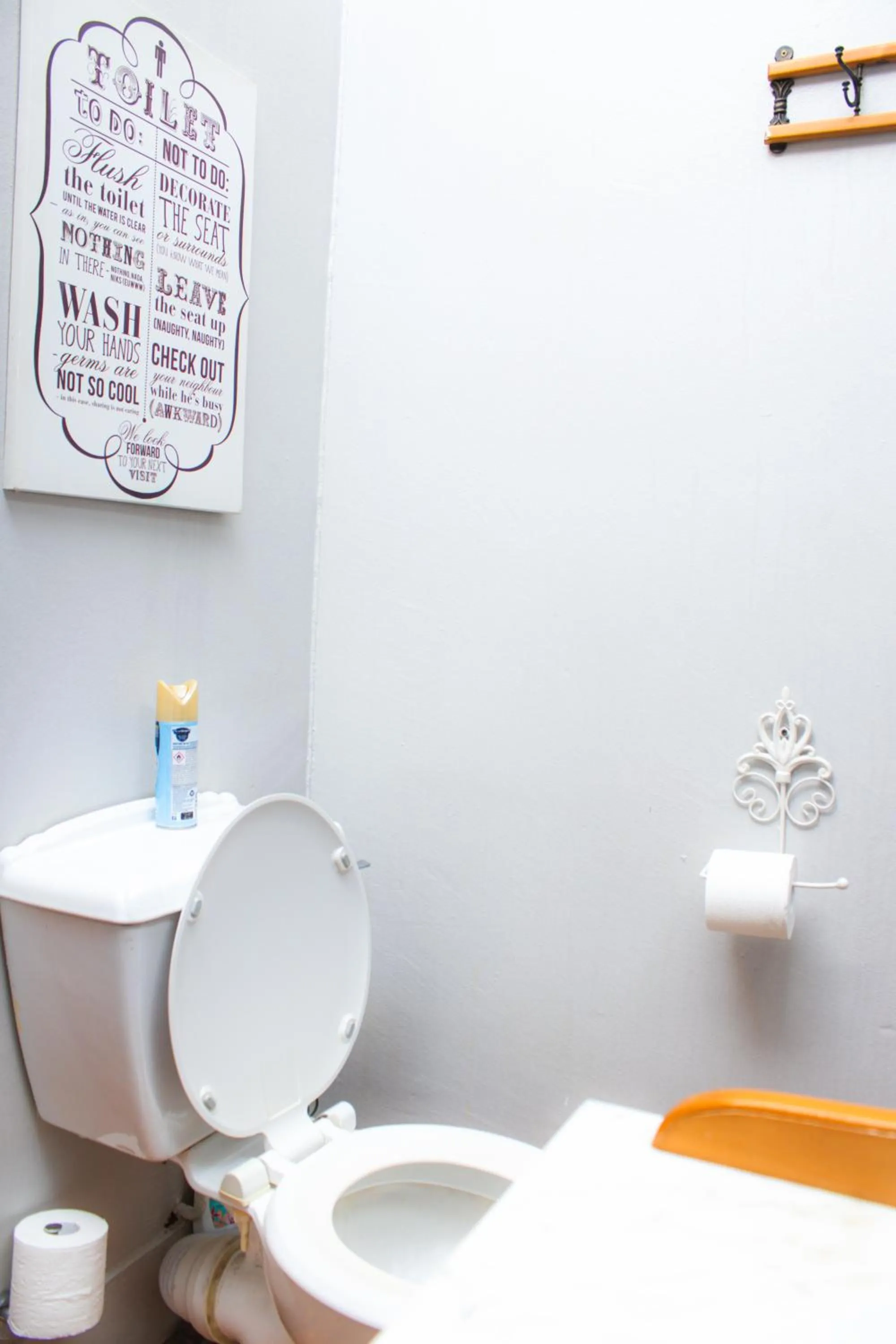 Toilet in Beechwood B&B