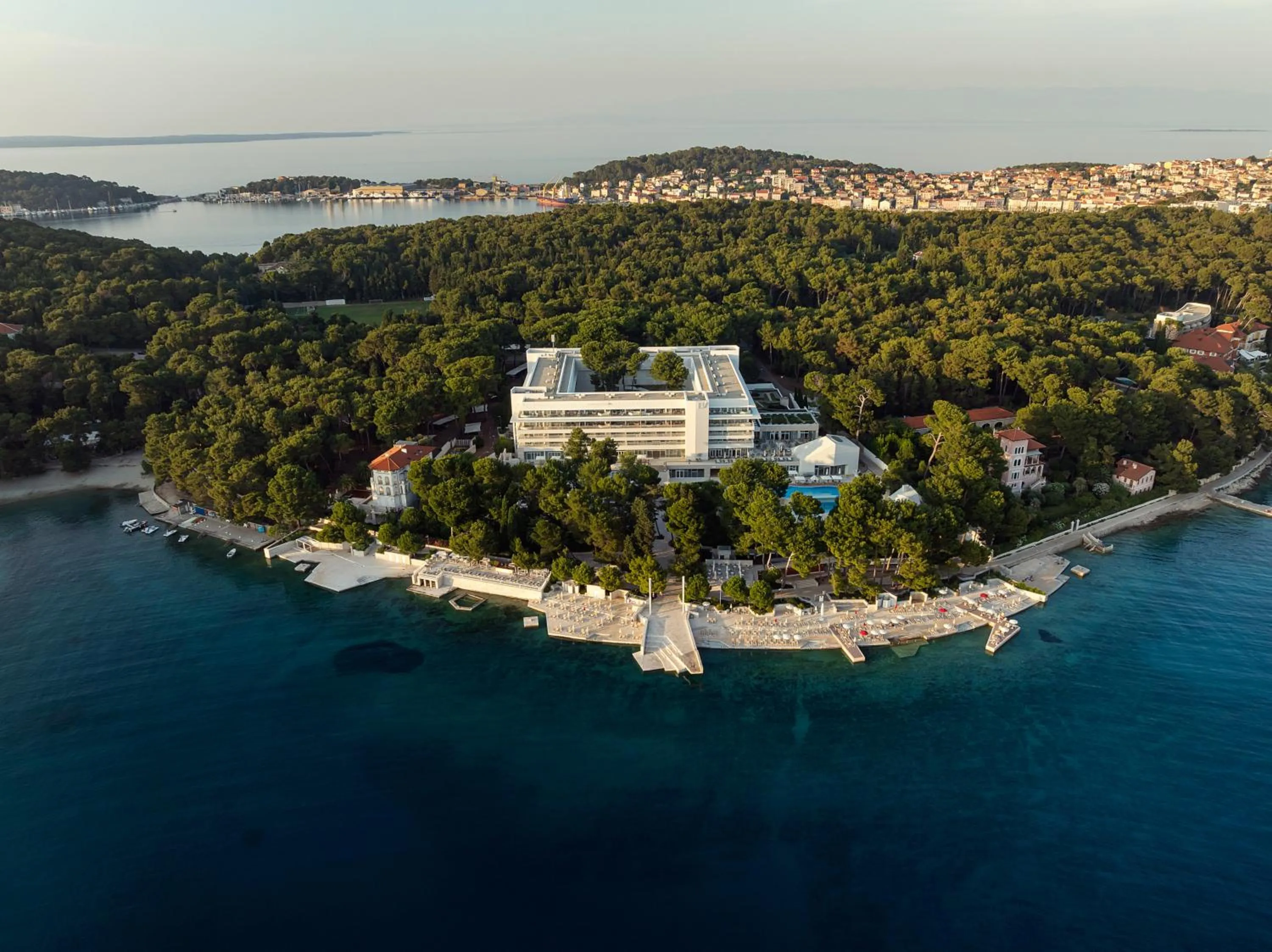 Property building in Hotel Bellevue