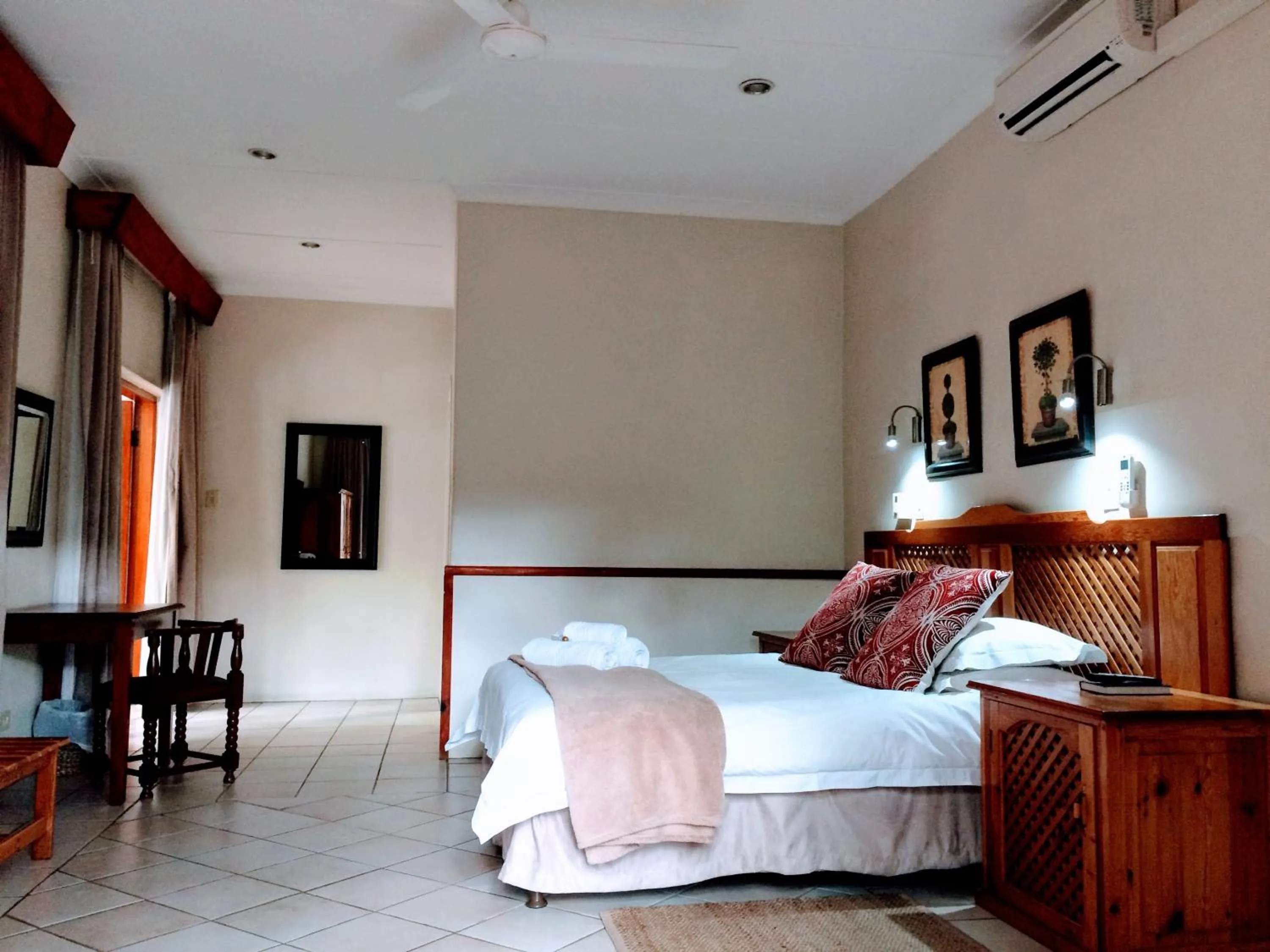 Bedroom, Bed in Polokwane Place