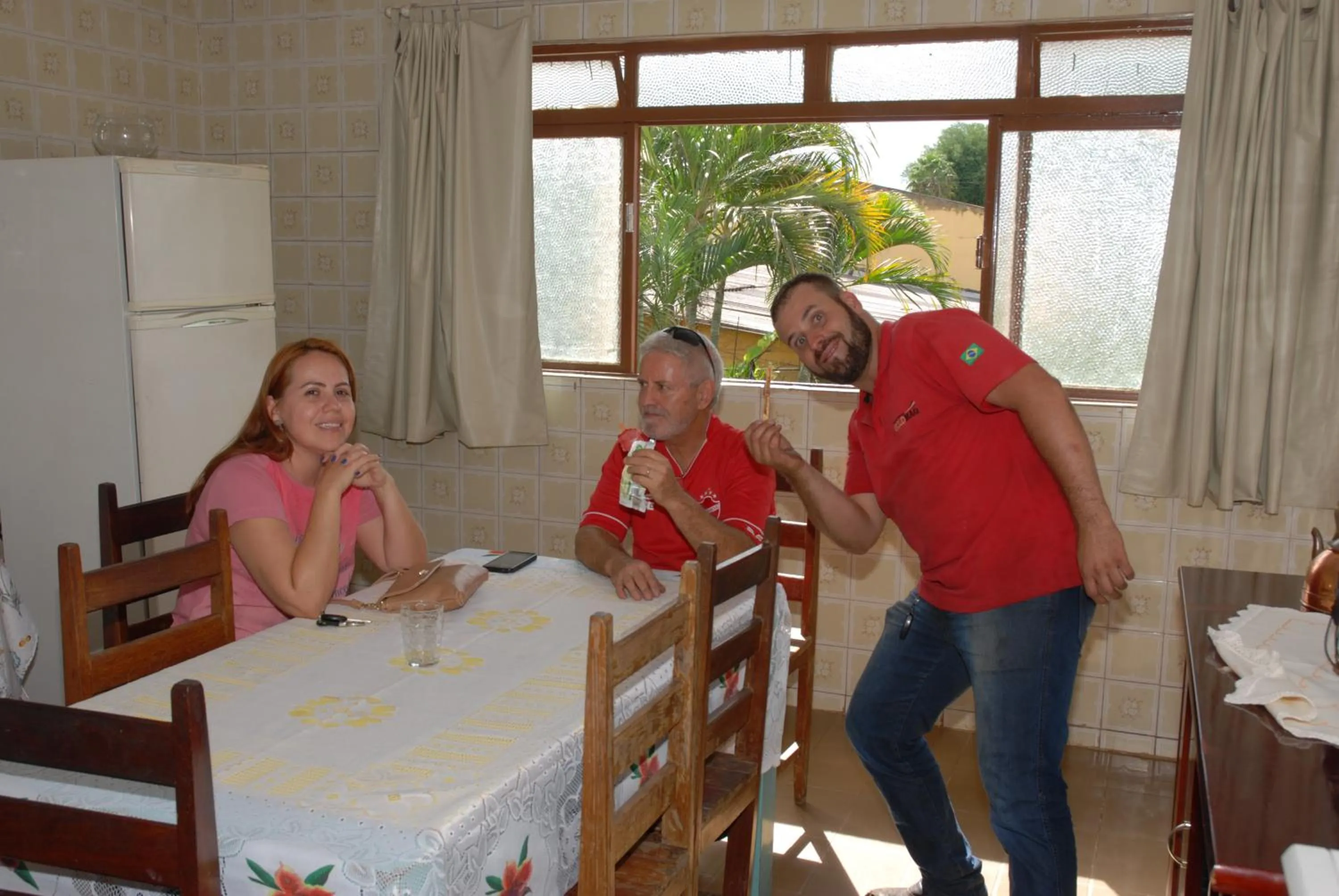 Communal kitchen in Pousada Ana Poipa