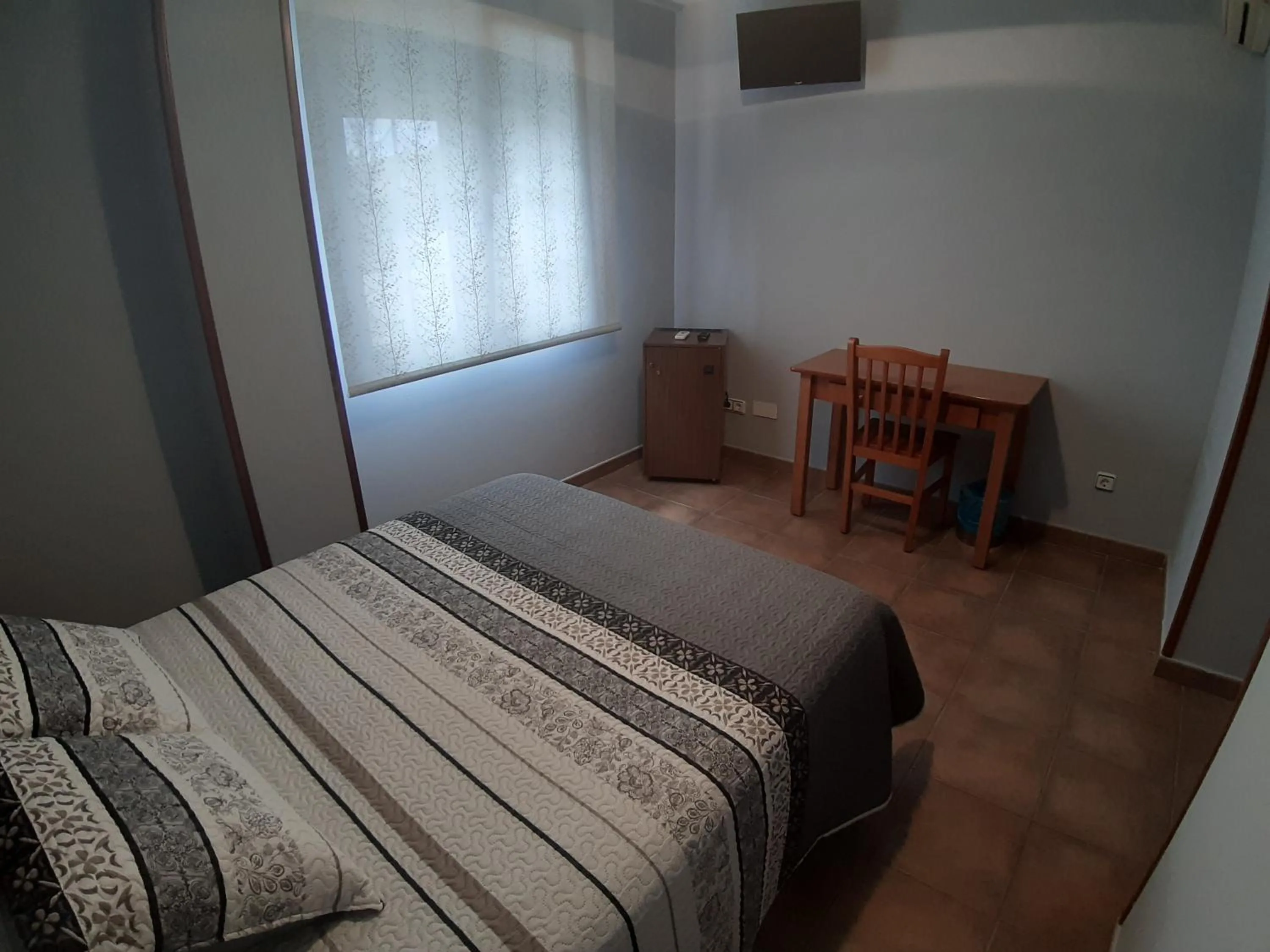 Hotel Los Leones, el más cercano a Warner