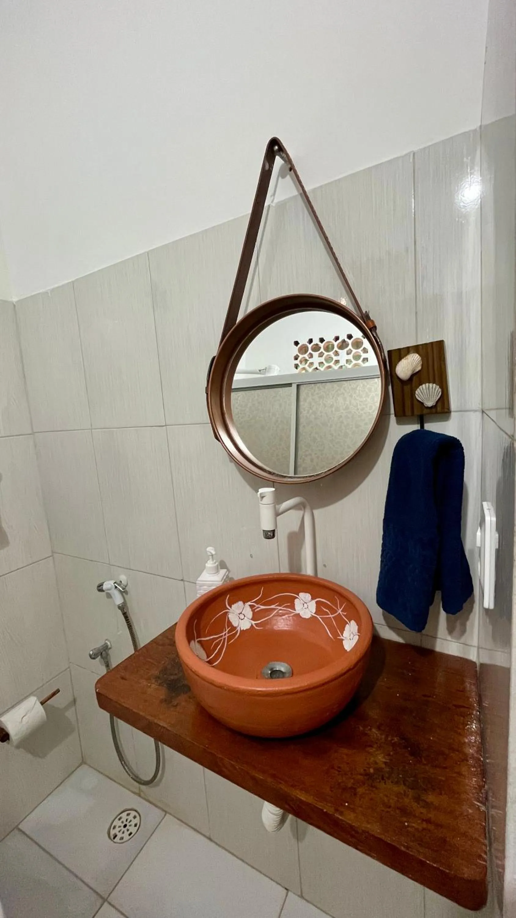 Shower in Pousada Estrela do Mar