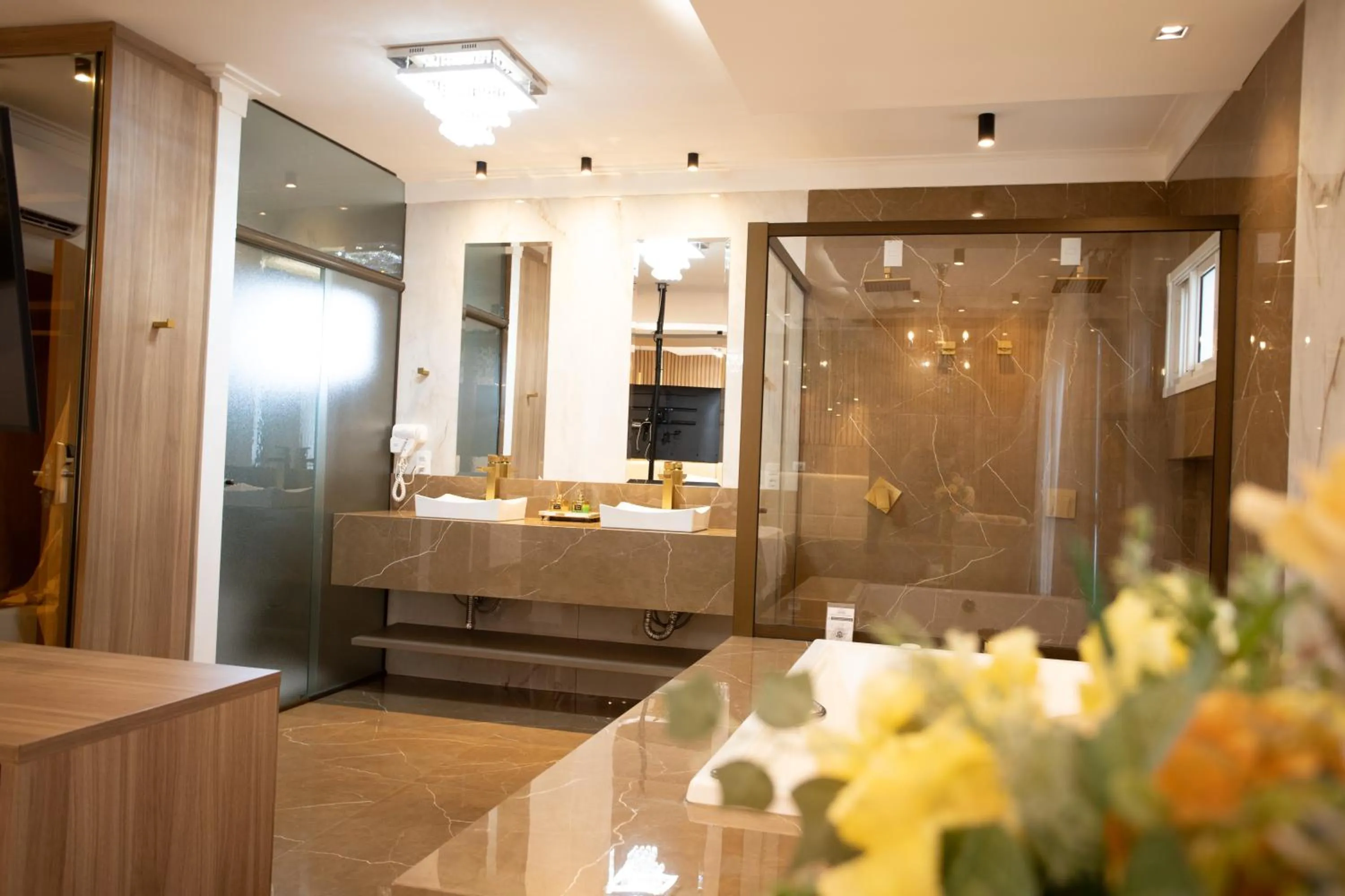 Bathroom in Ellus Hotel