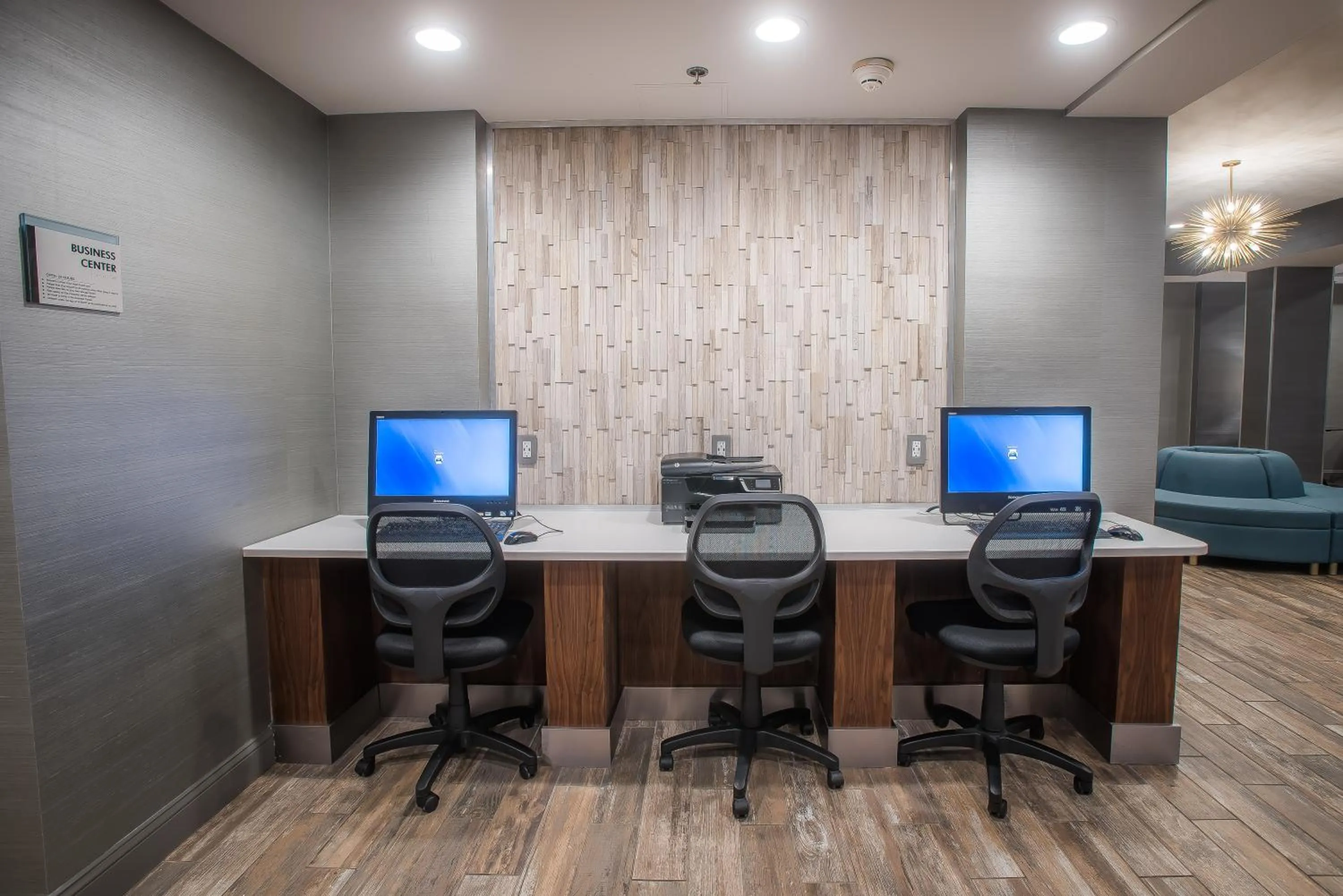 Business facilities in Comfort Inn Largo-Washington DC East