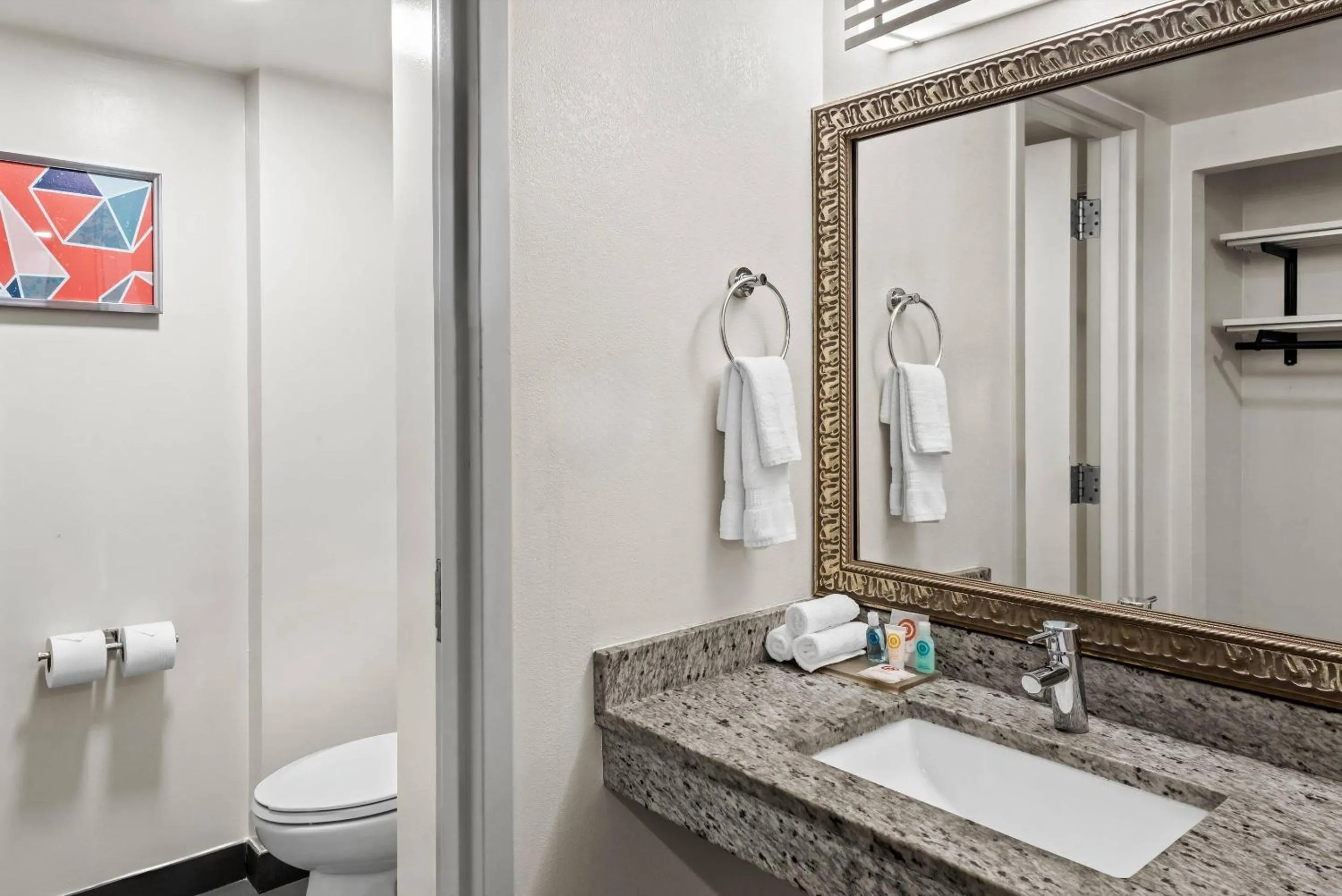 Bedroom in Comfort Inn Largo-Washington DC East