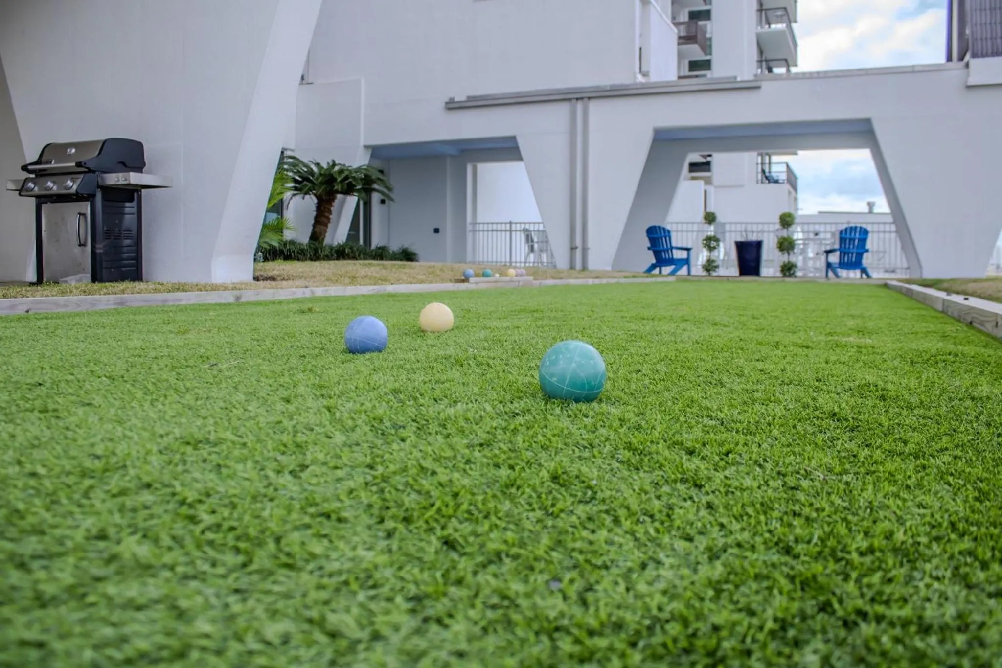 Property building in Islander East Condominiums