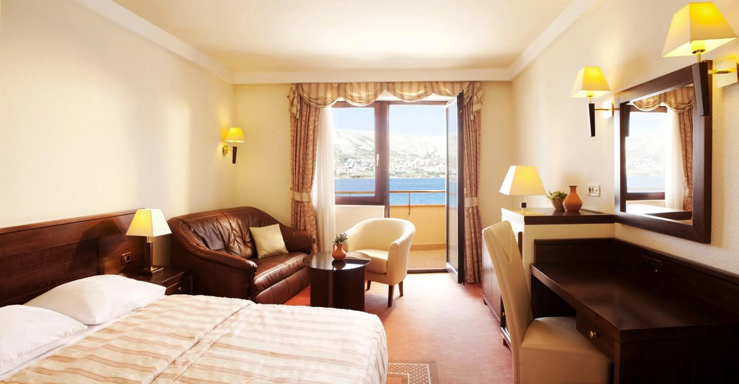 Bed in Family Hotel Pagus - All Inclusive