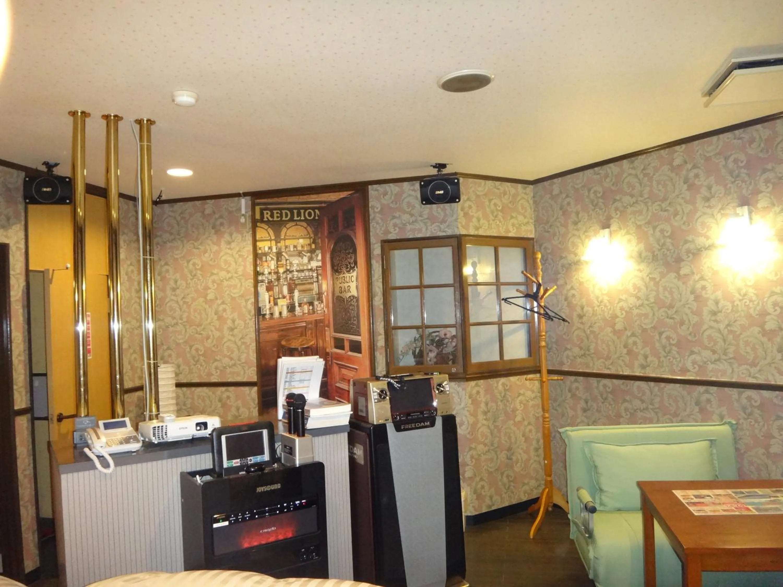 Photo of the whole room in Utility Hotel Coo