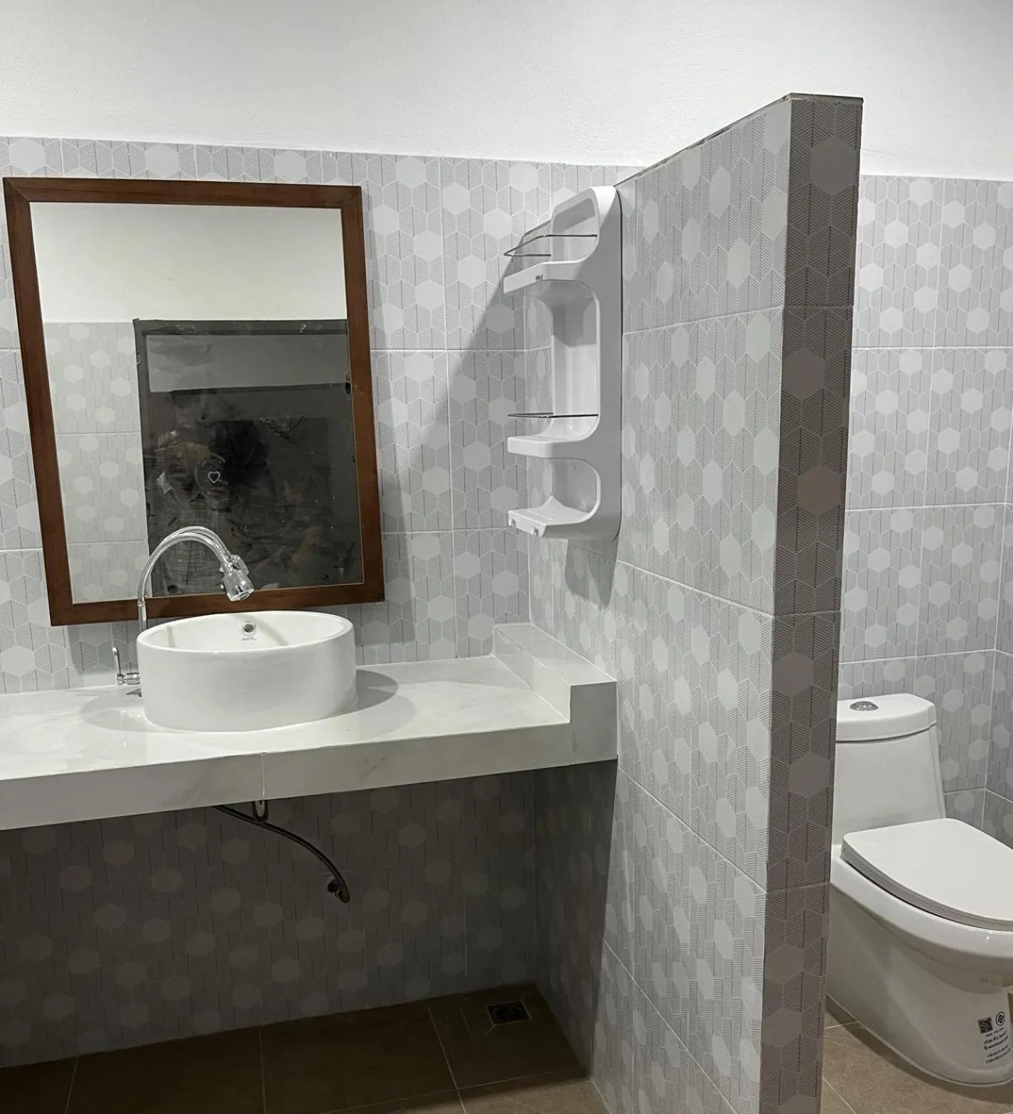 Bathroom in BaanPhong Lanta