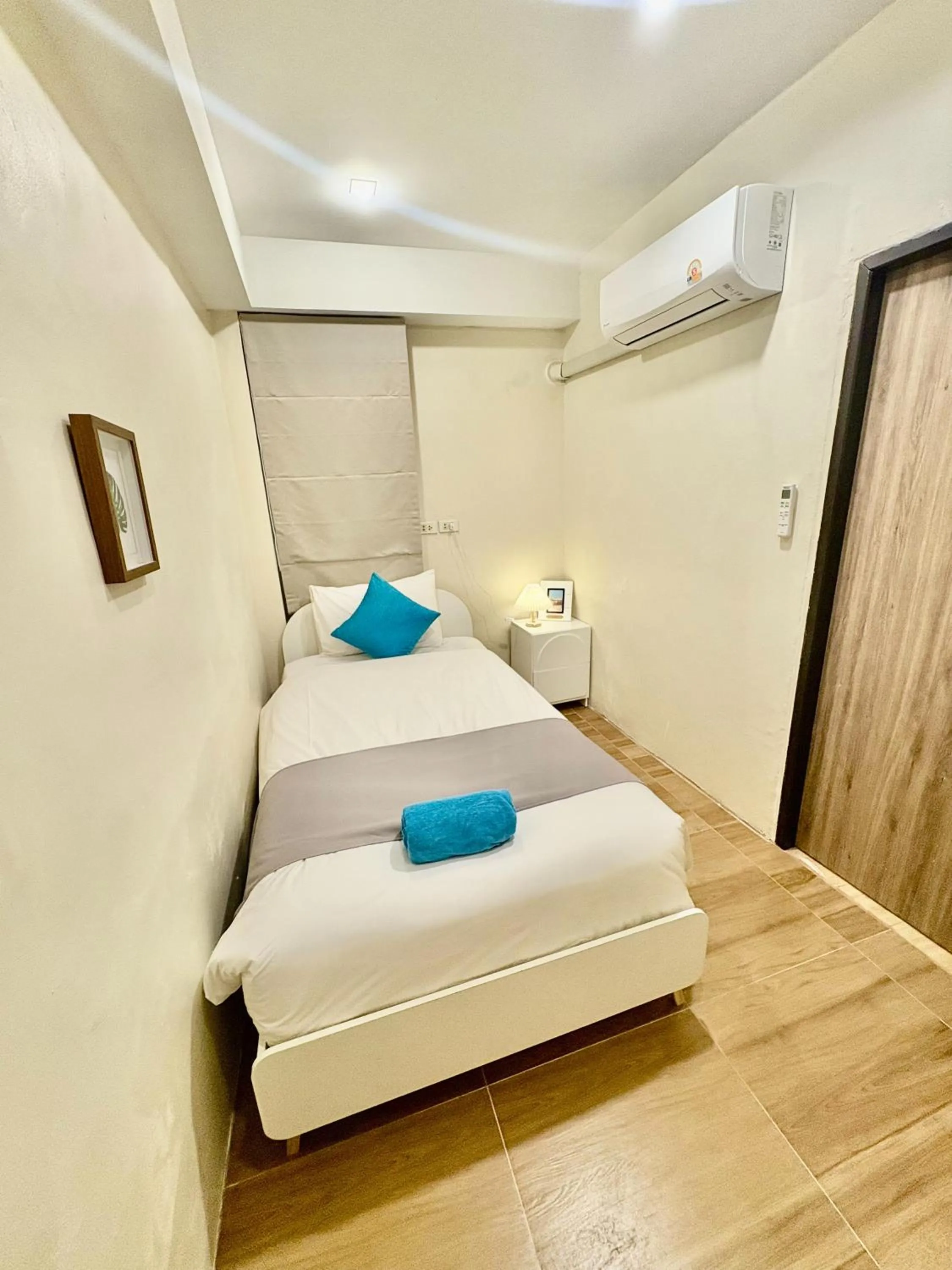 air conditioner, Bed in Hip Hostel - SHA Plus