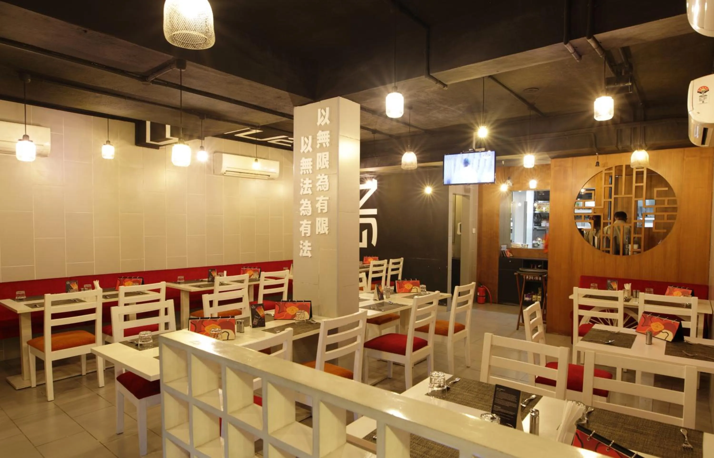 Restaurant/places to eat in Venture Park, OMR, Thoraipakkam, Chennai