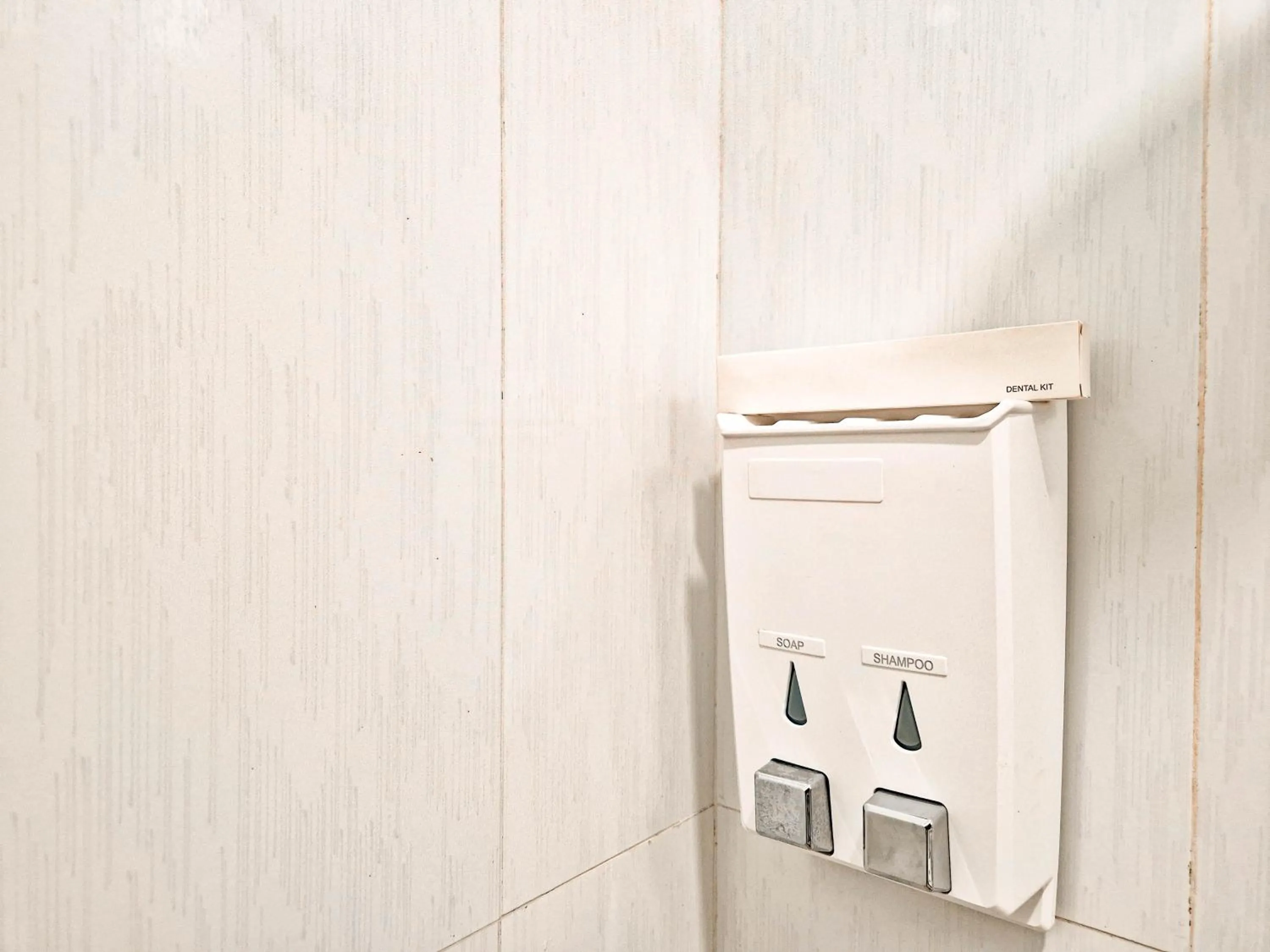 Shower in Pendhapa Art Space - PAS Limasan Homestay