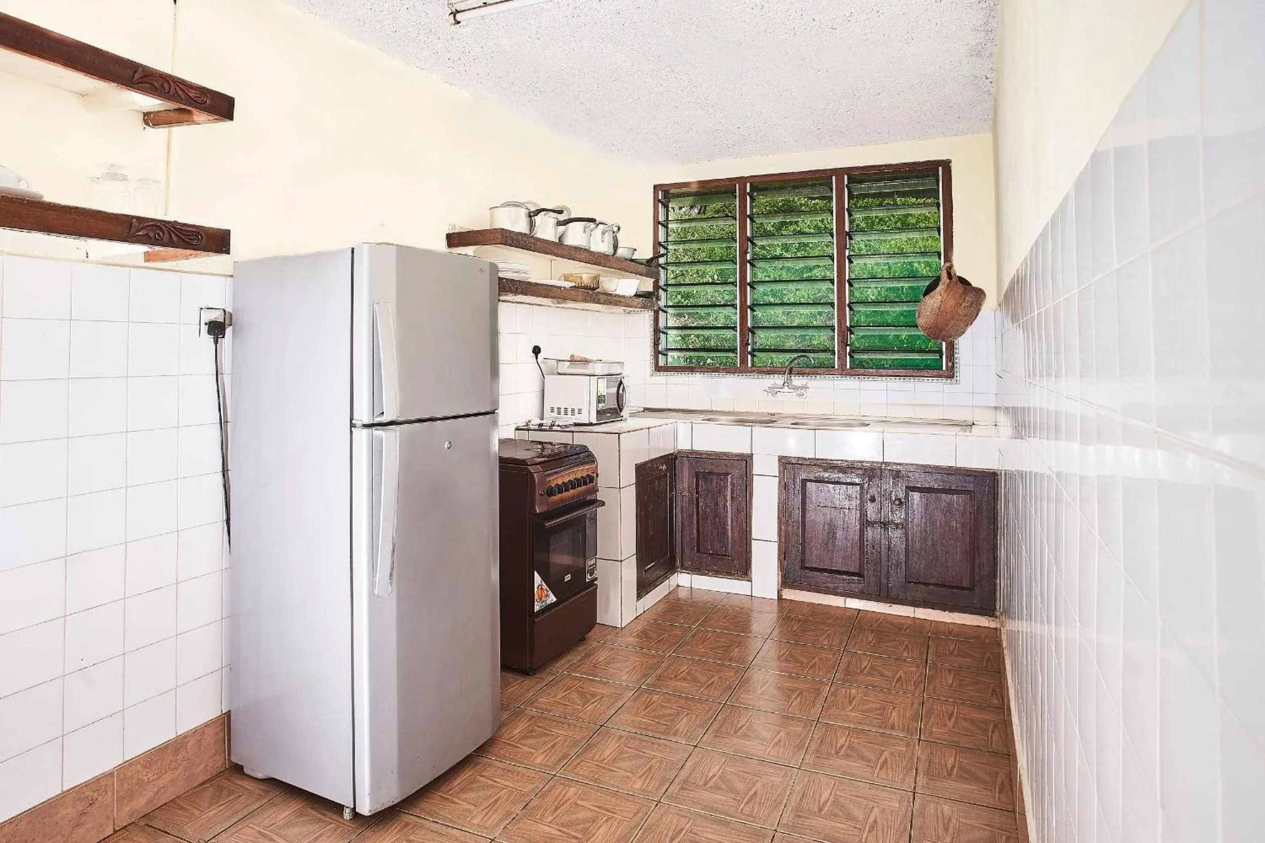 Kitchen or kitchenette in Coral Beach Resort