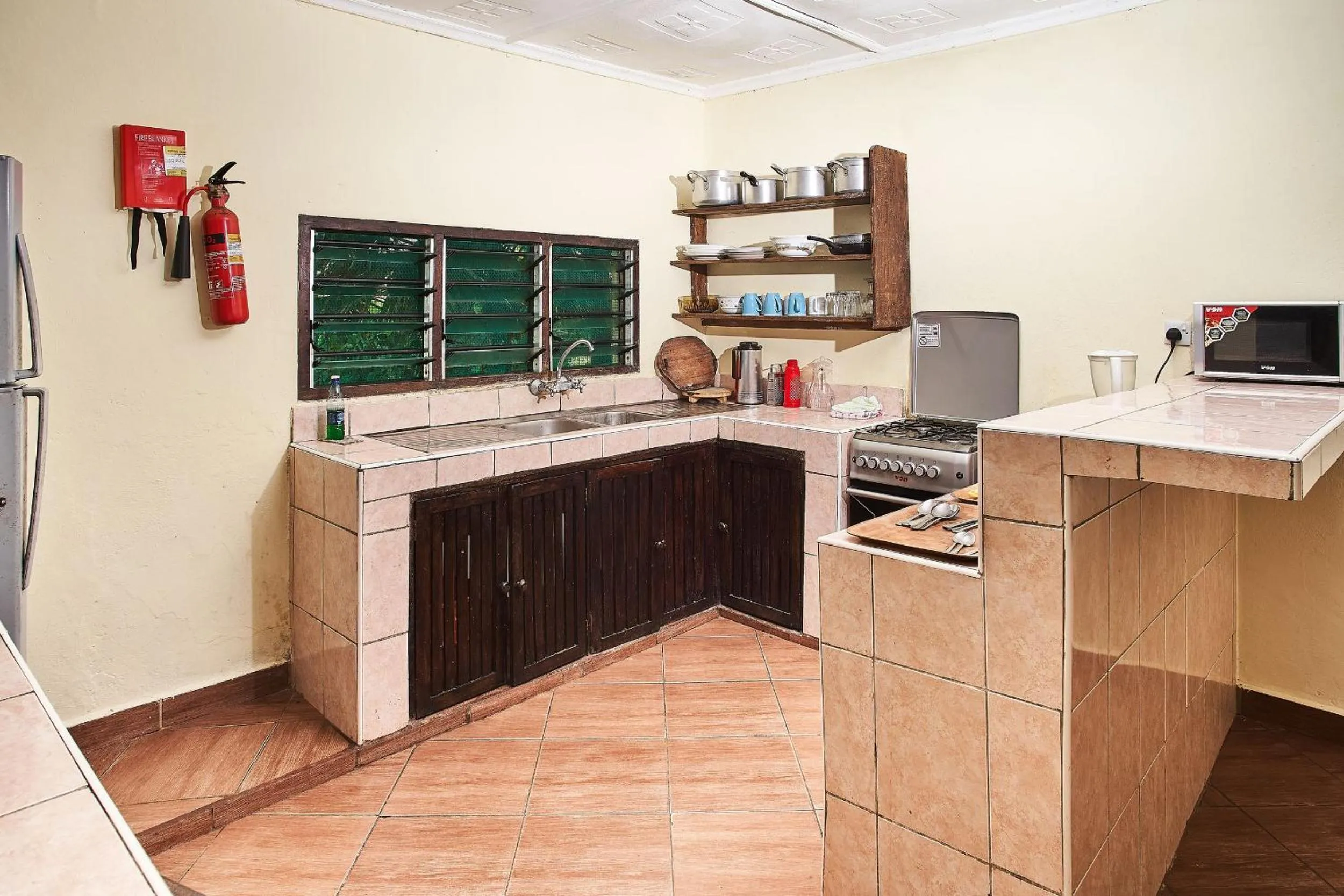 Kitchen or kitchenette in Coral Beach Resort