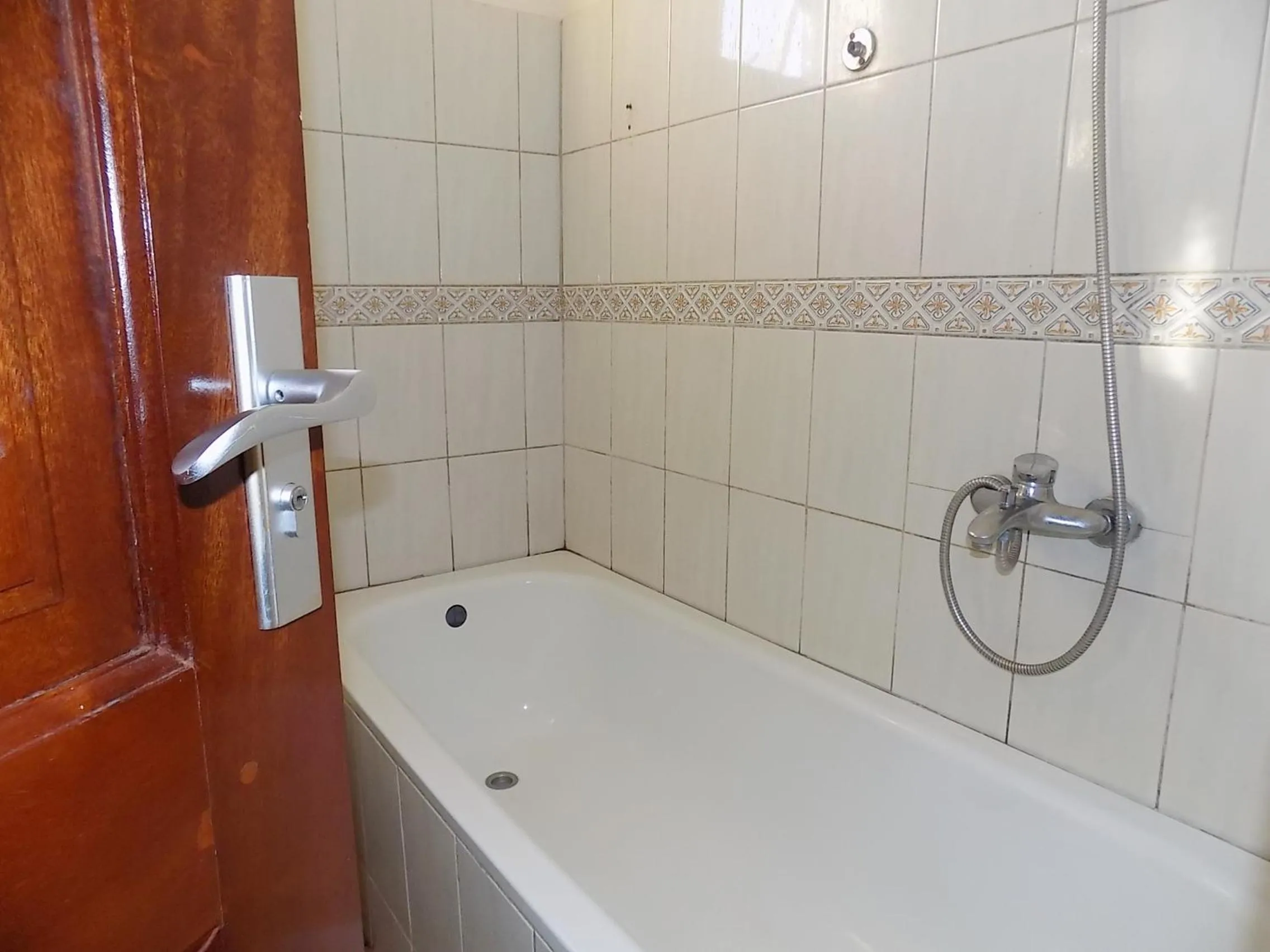 Bathroom in Hotel Millenium Kampala Zaana