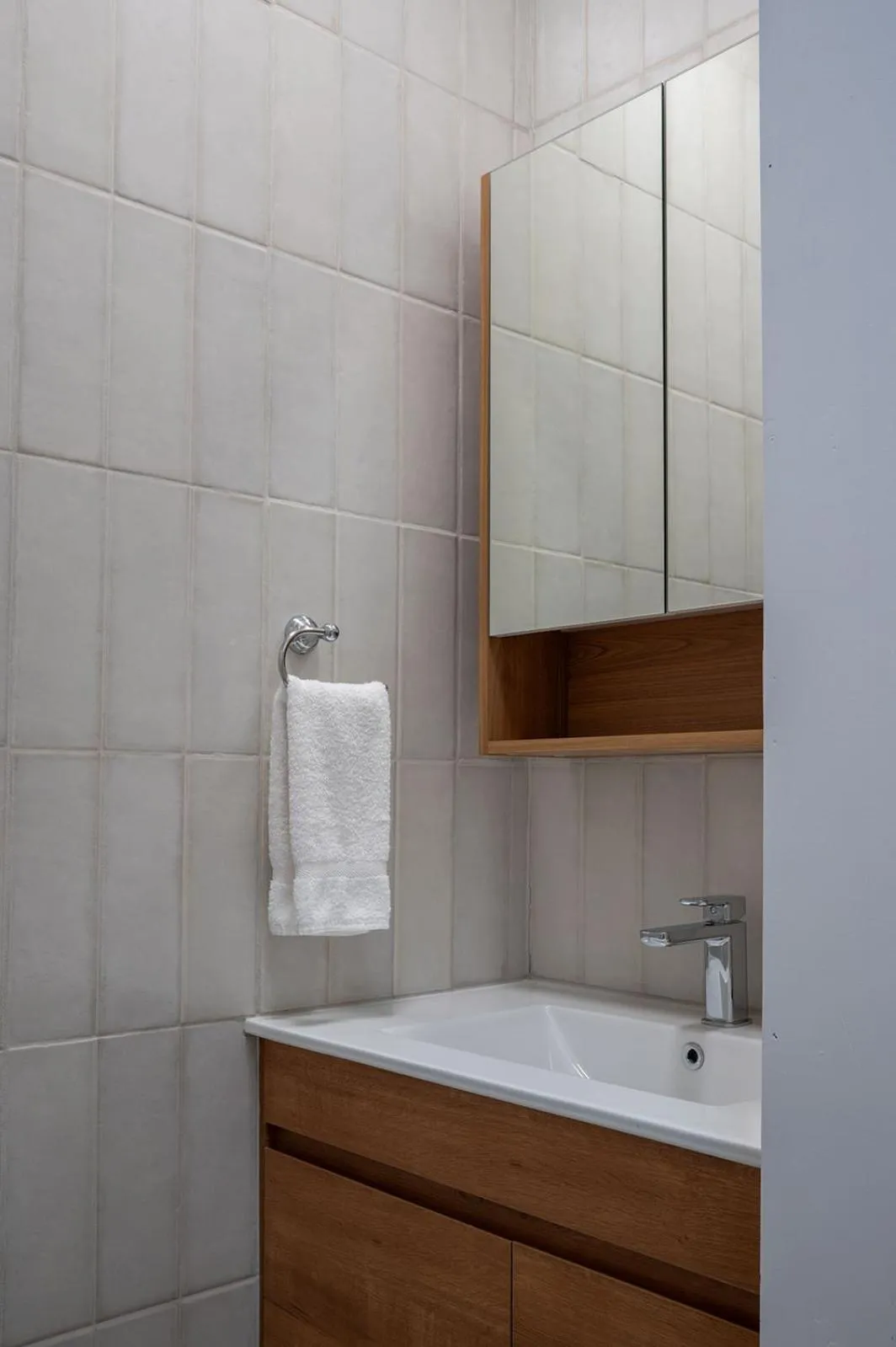 Bathroom in Loxton Courthouse Apartments