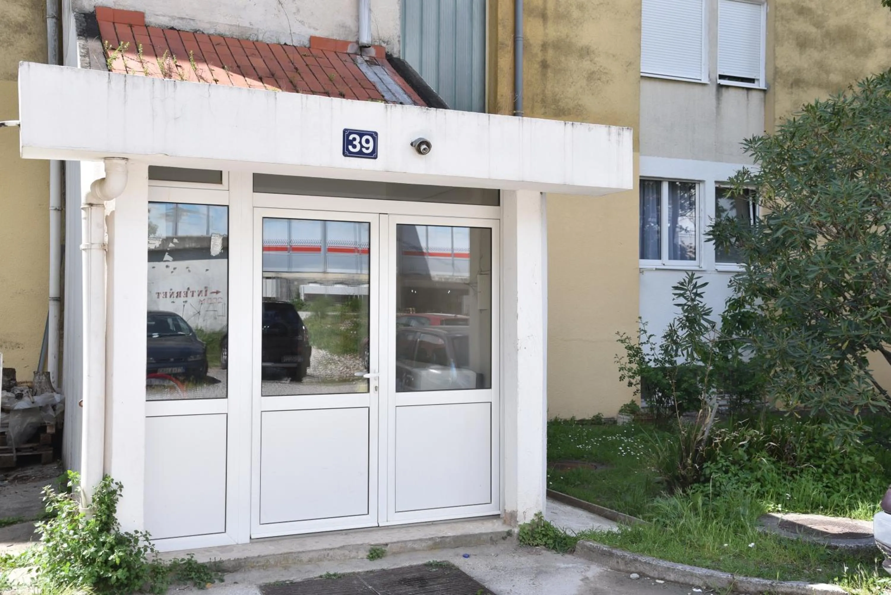 Property building in D&D Apartment 1