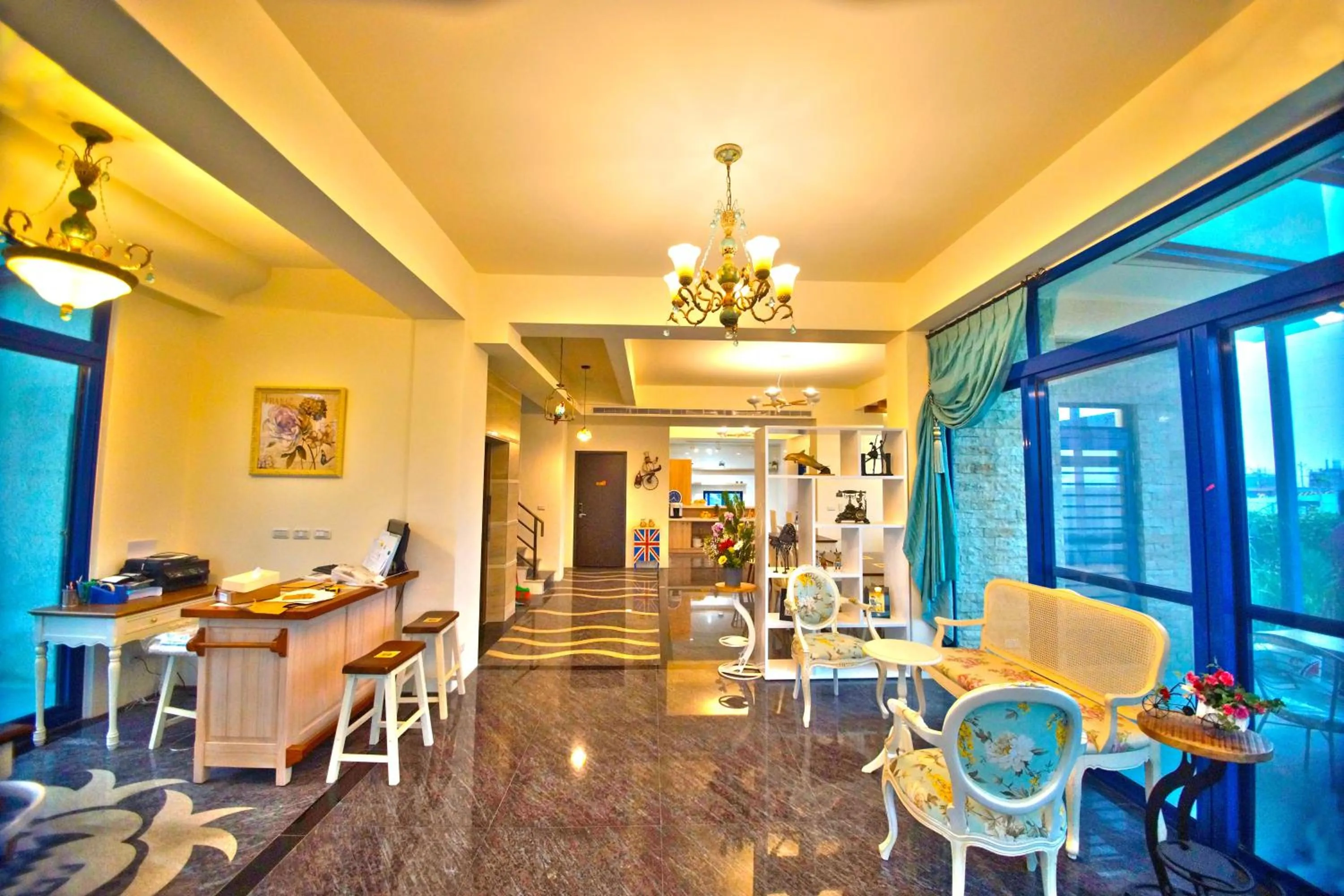 Communal lounge/ TV room in Zen Ocean