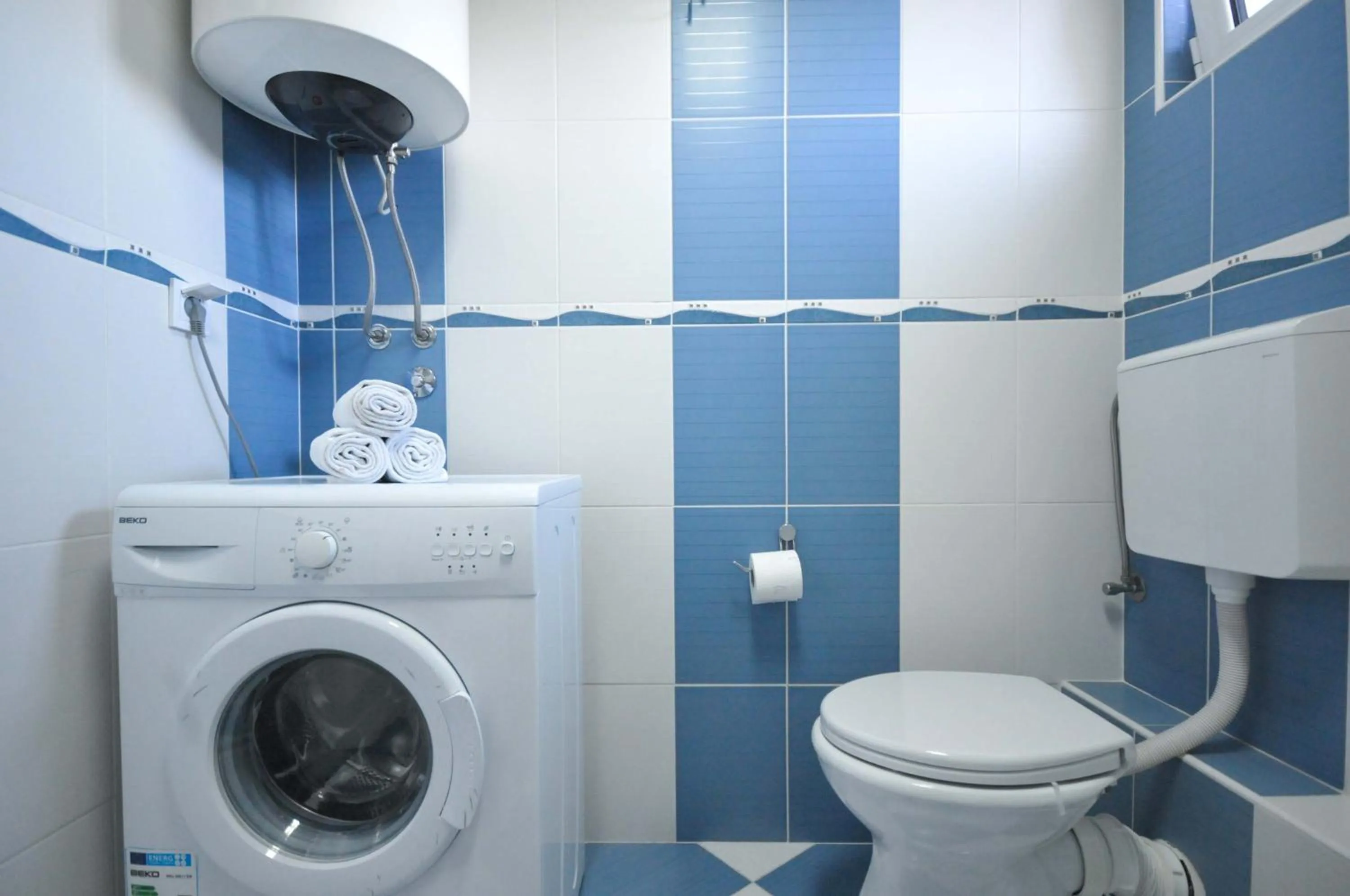 Day in D&D Apartments 3