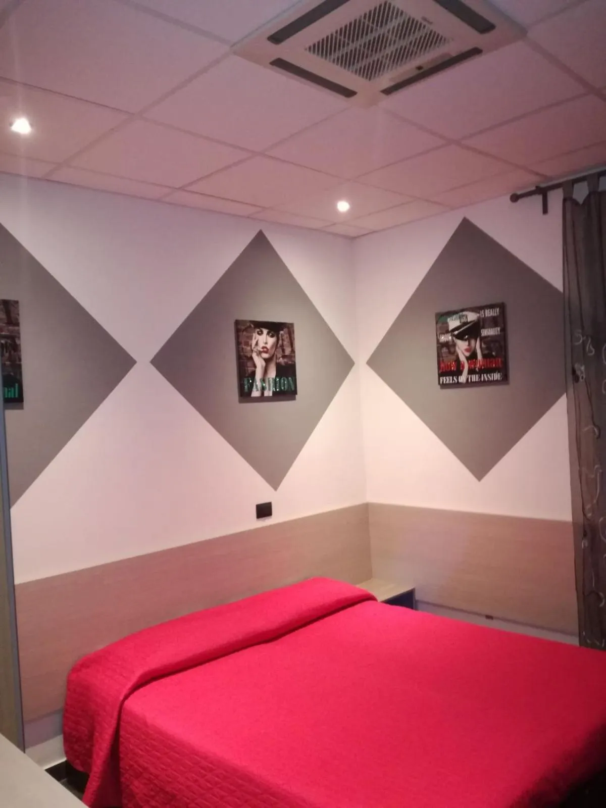 Bed in B&B Adriatico