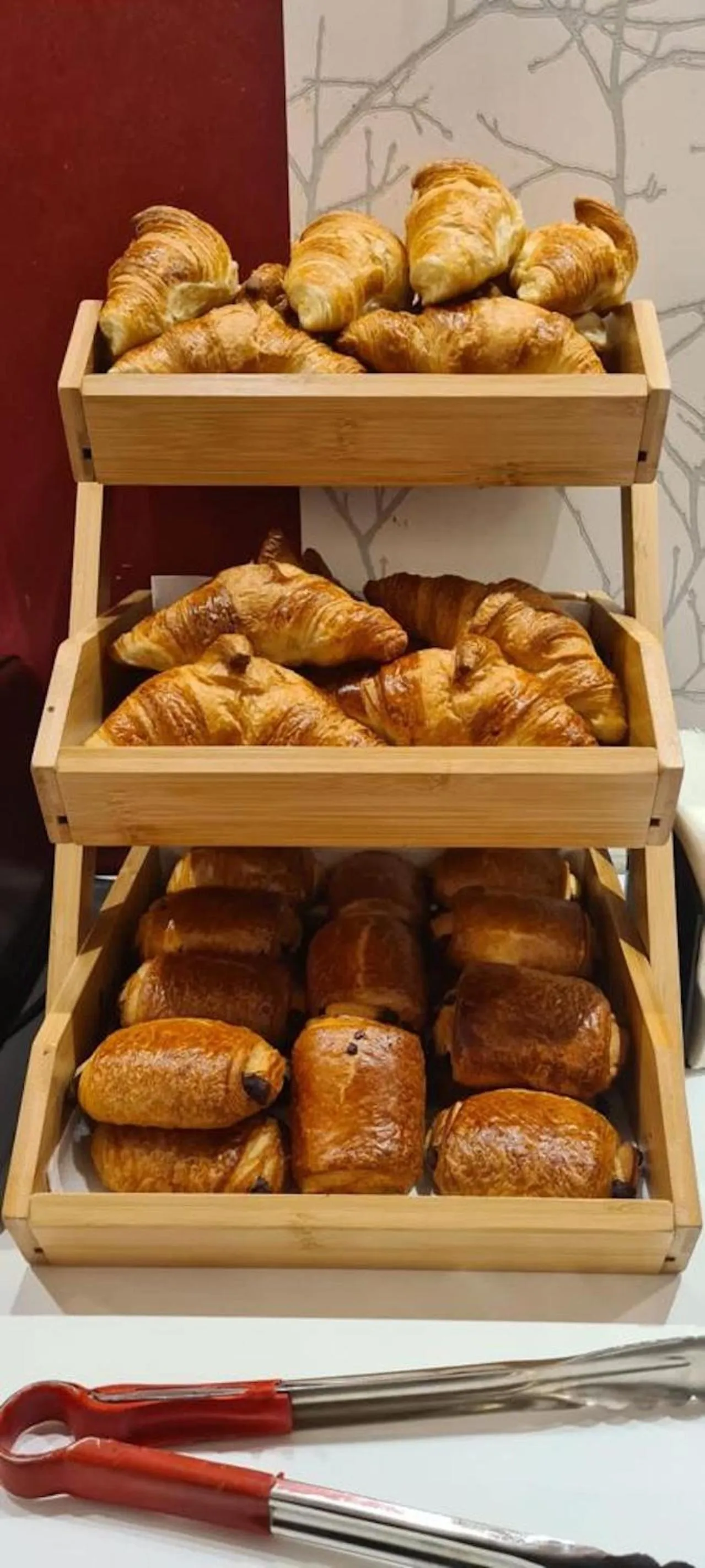 Breakfast in Hotel Migny Opéra Montmartre