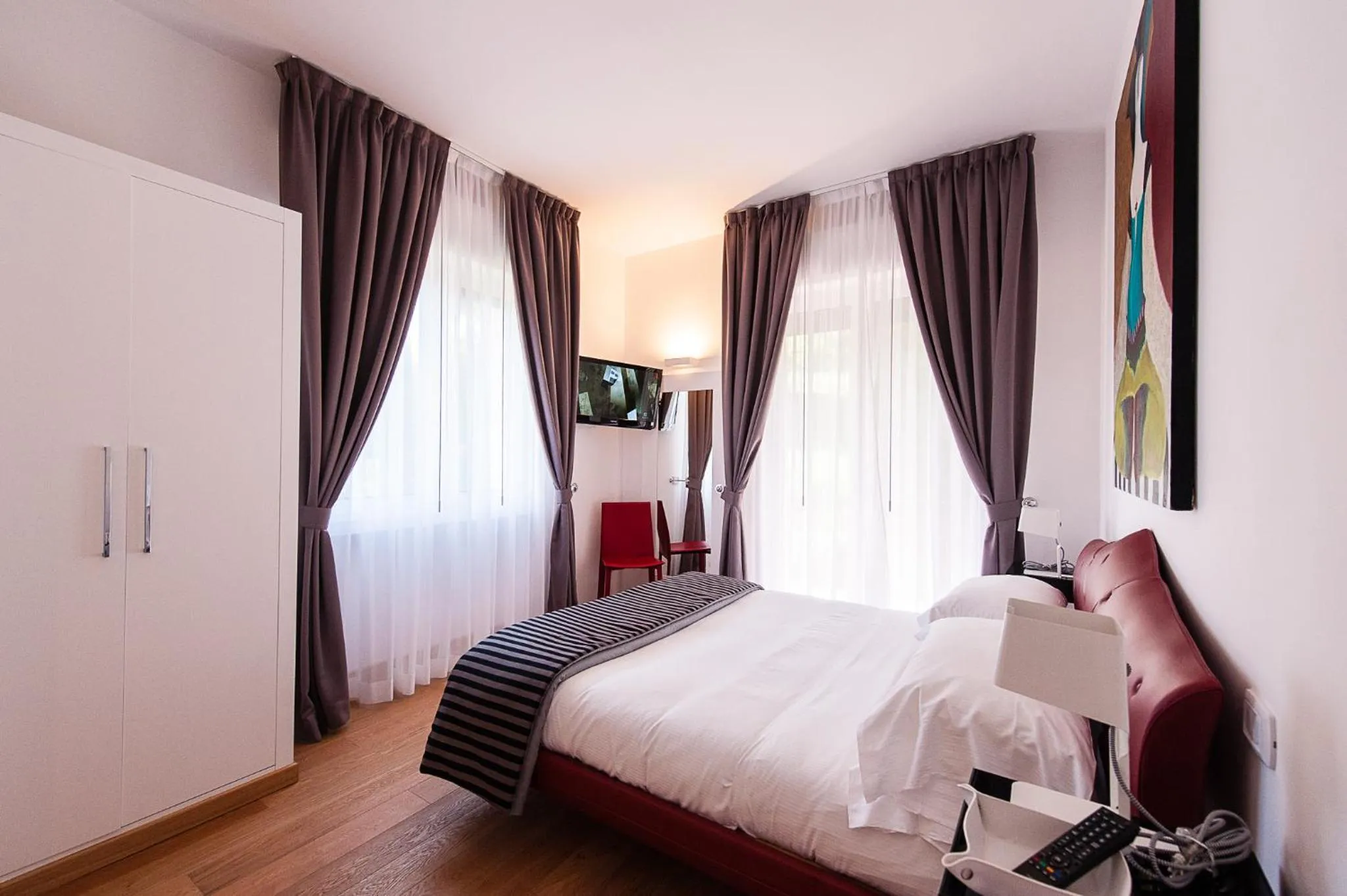 Bedroom, Bed in LHP Suite Santa Margherita