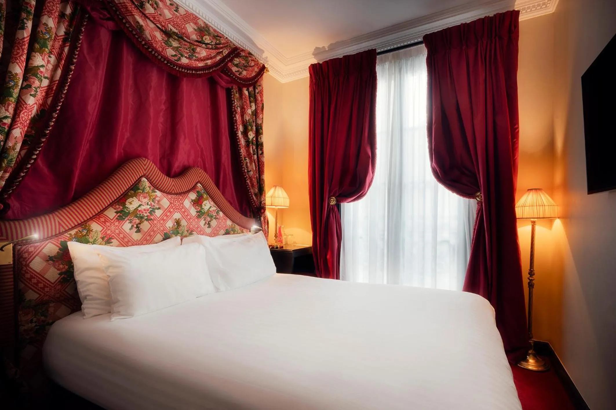 Photo of the whole room, Bed in Maison Athénée