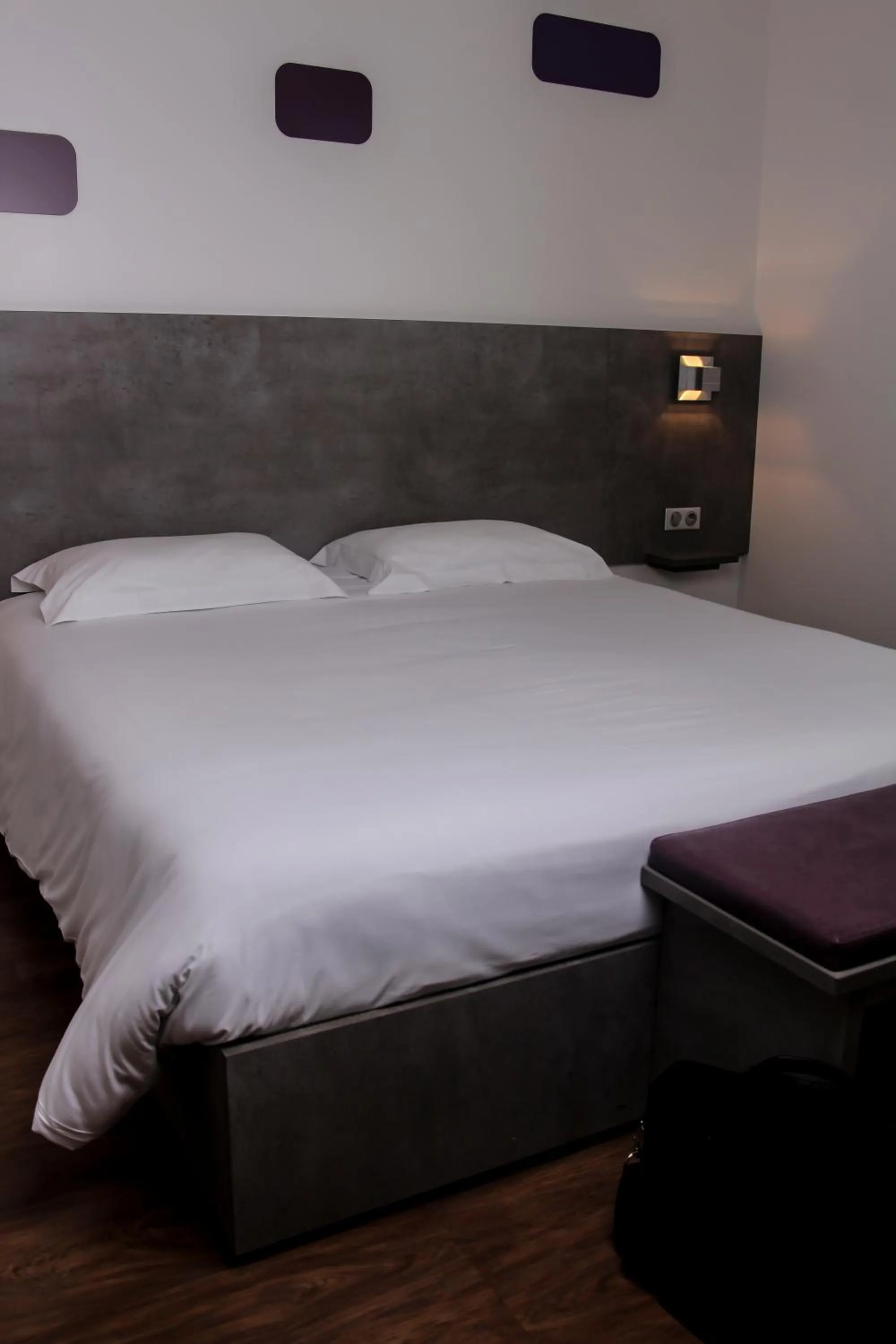 Bed in H24 HOTEL