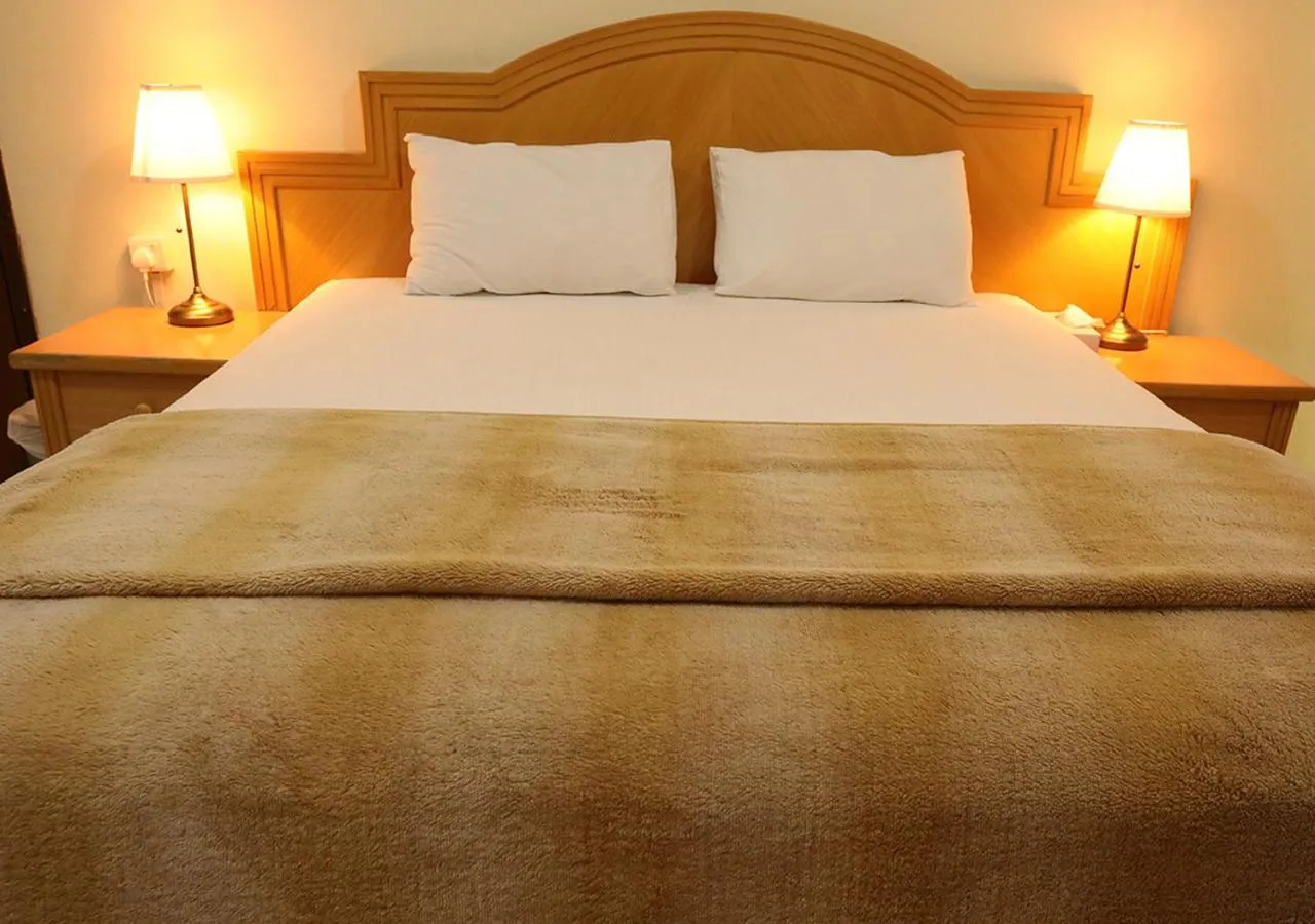 Bedroom, Bed in ltlalat Al Shorouq Hotel