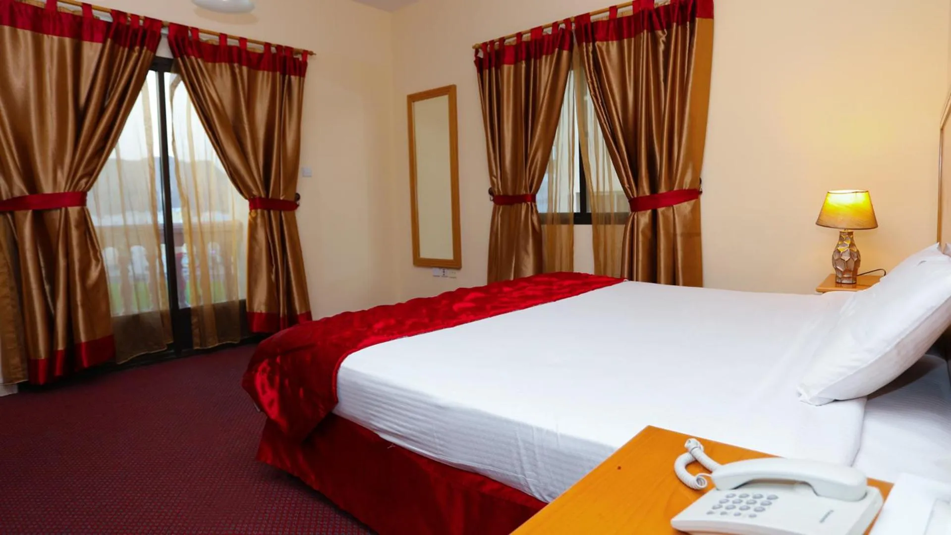 Bedroom, Bed in ltlalat Al Shorouq Hotel