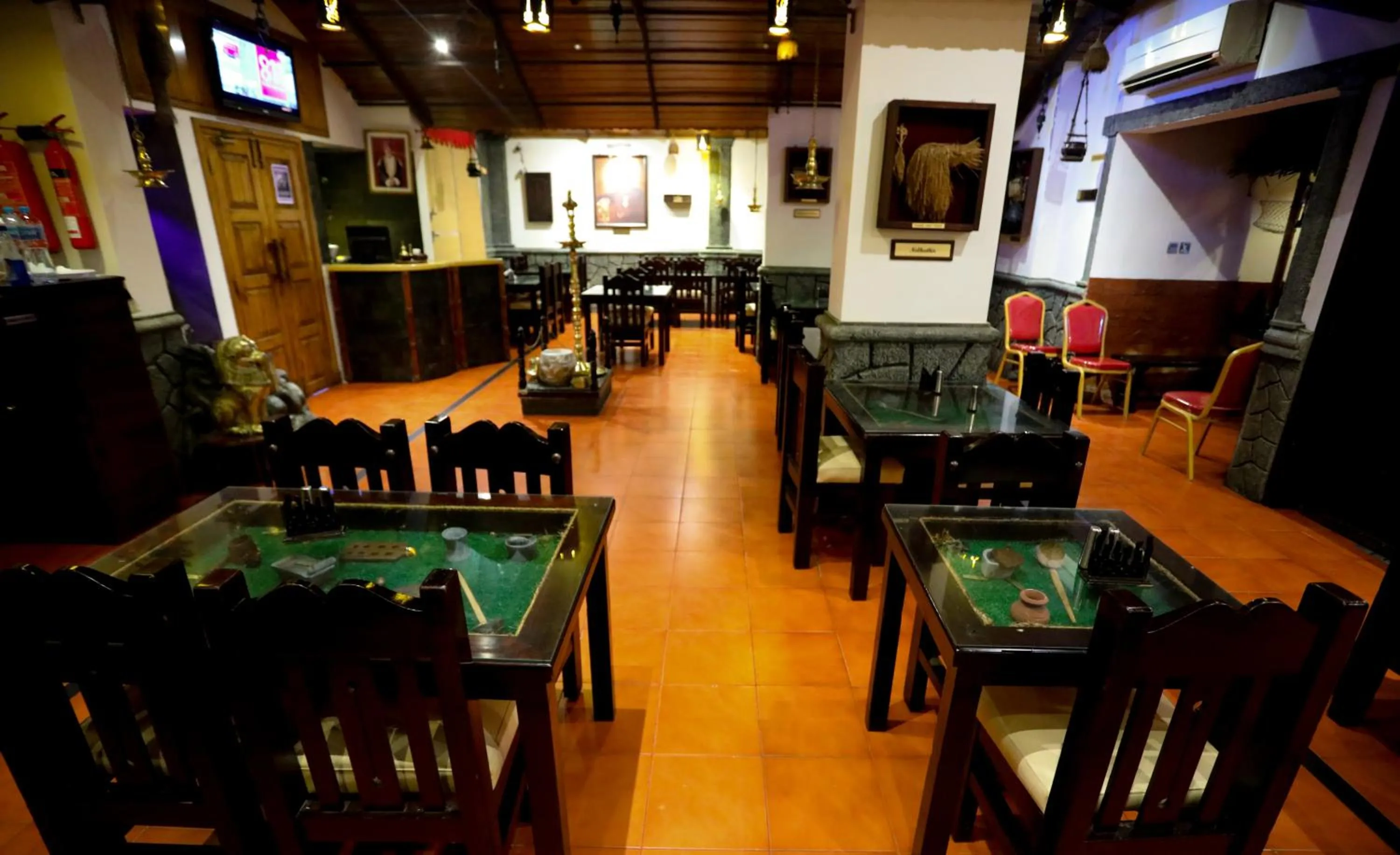 Restaurant/places to eat in ltlalat Al Shorouq Hotel