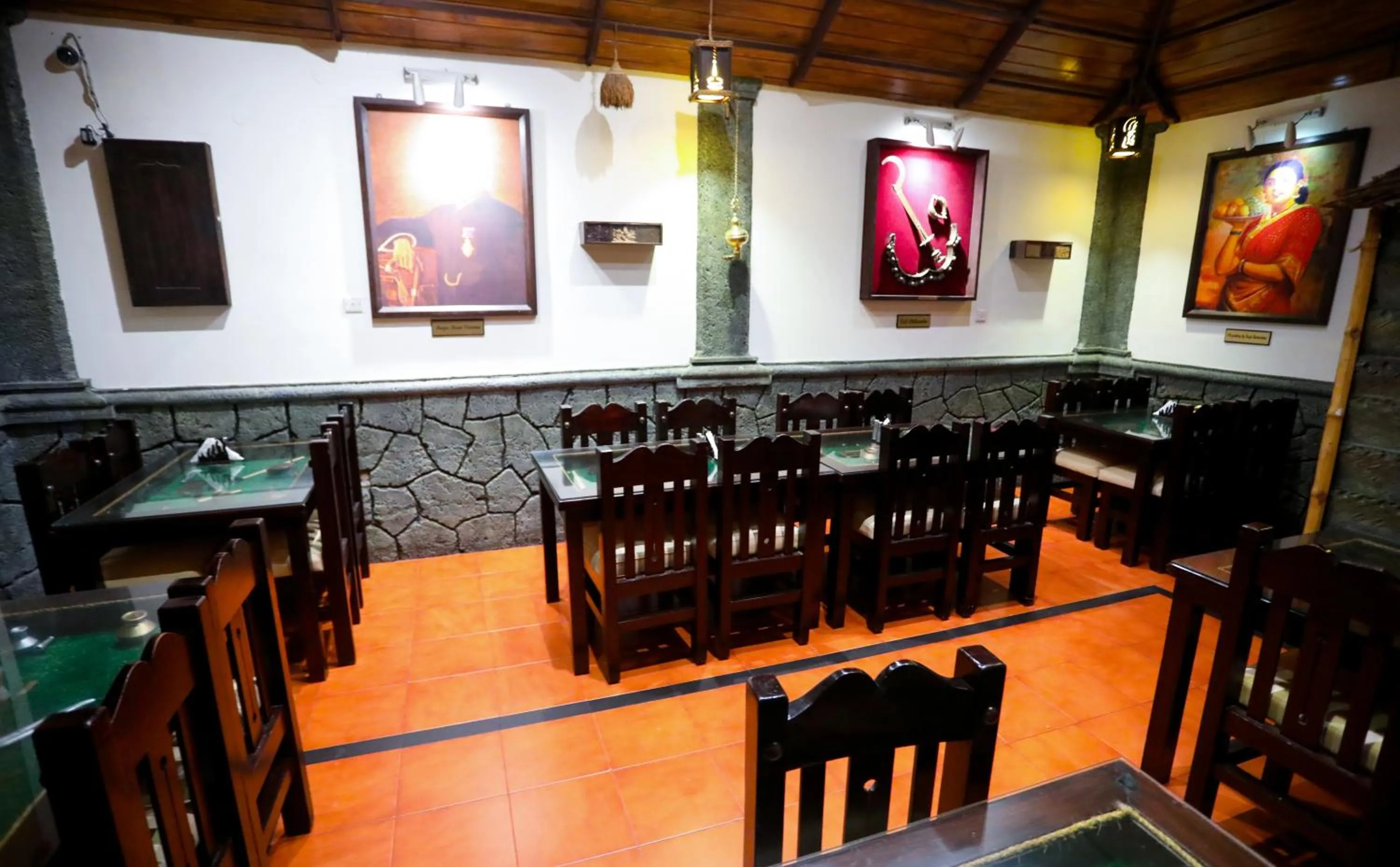 Restaurant/places to eat in ltlalat Al Shorouq Hotel