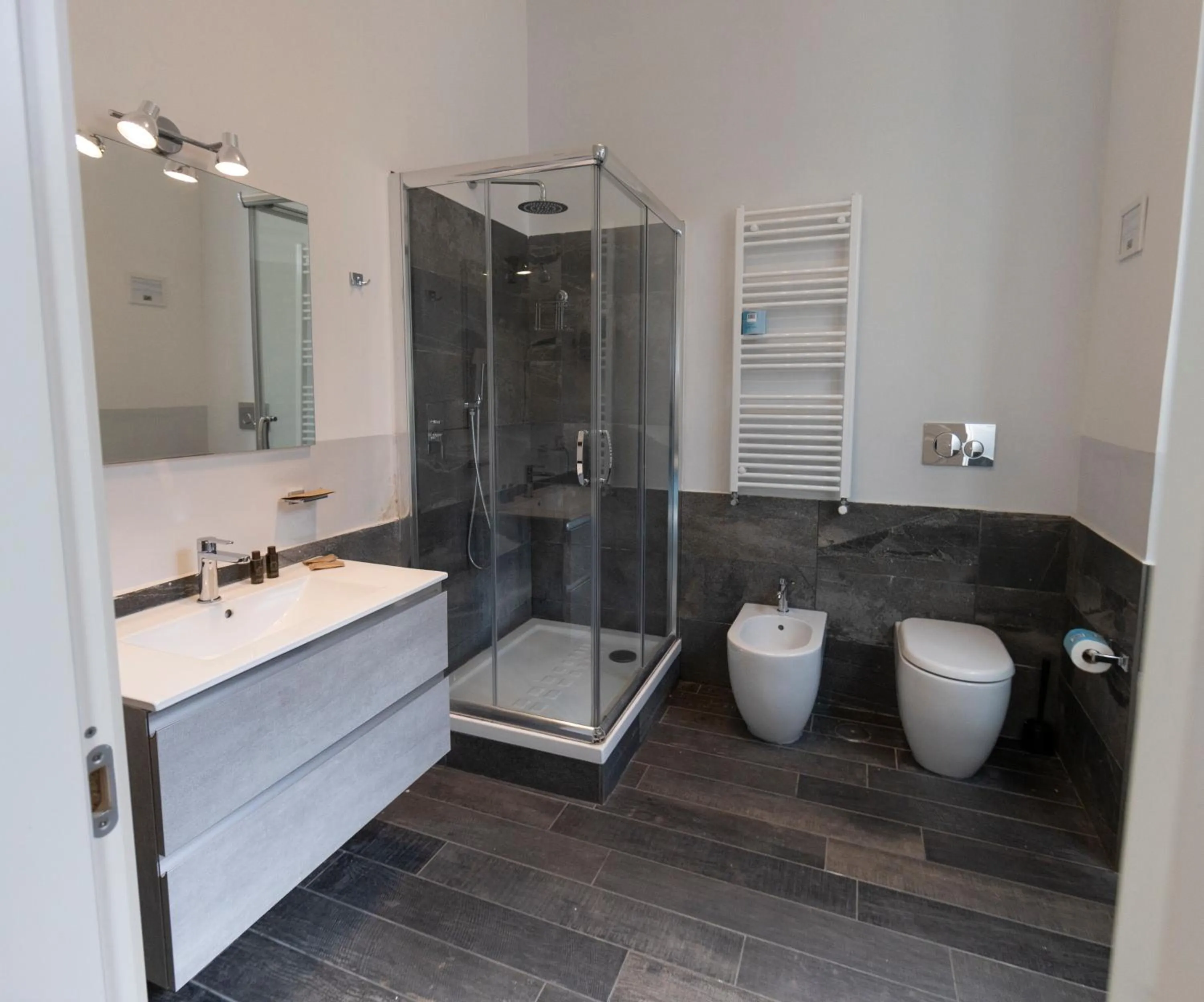 Bathroom in Arch Rome Suites