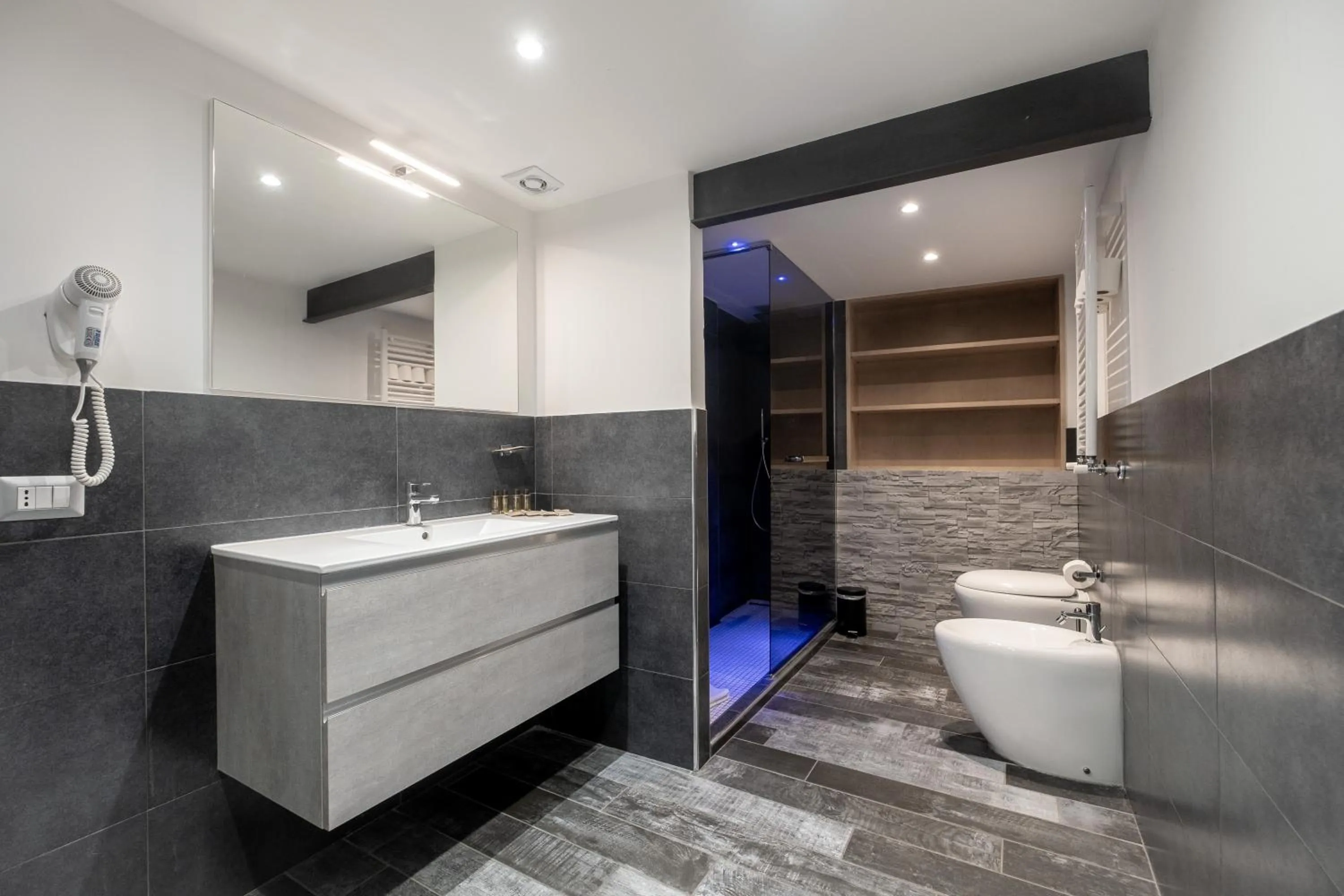 Bathroom in Arch Rome Suites