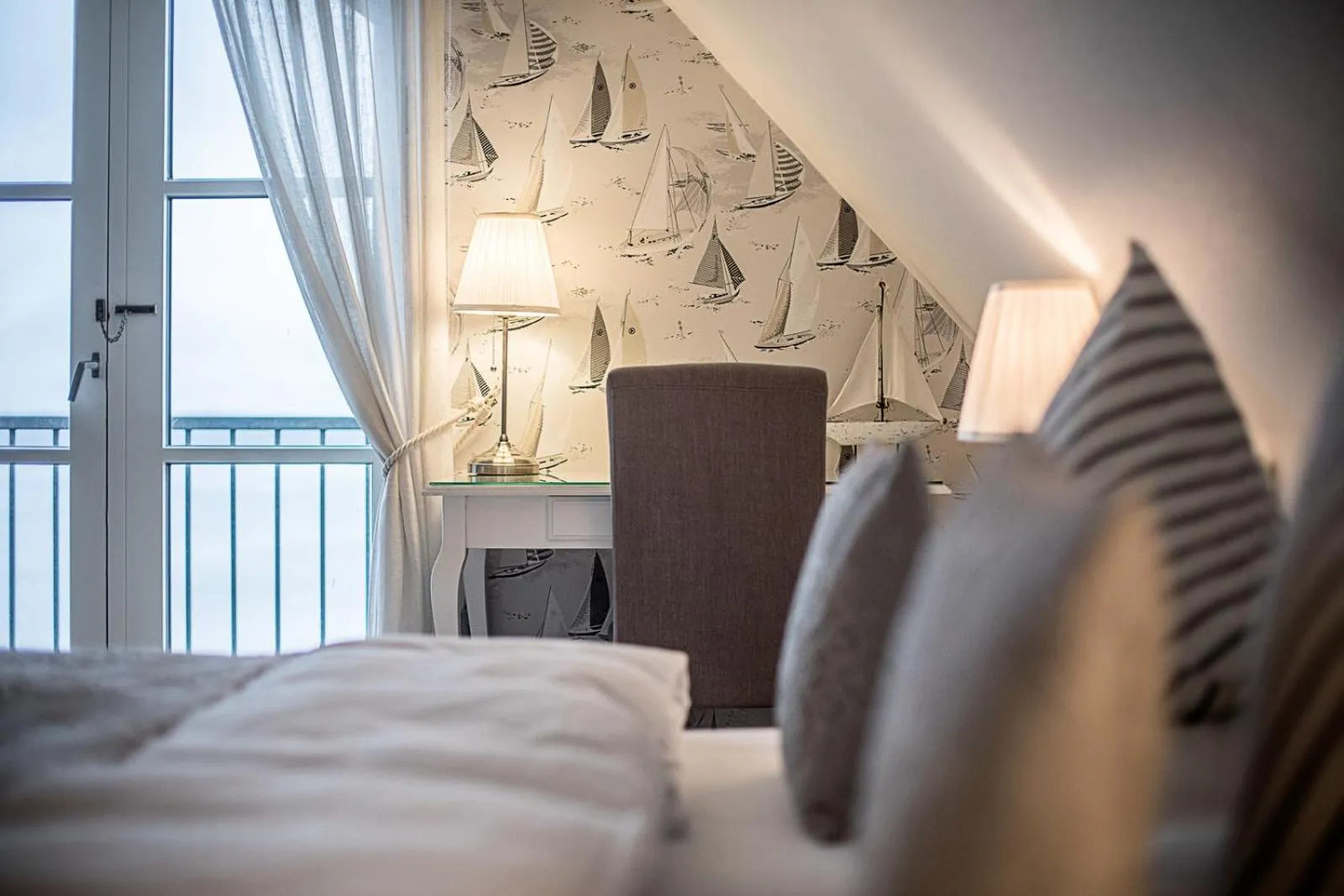 Sea view, Bed in Fakkelgaarden Hotel & Restaurant