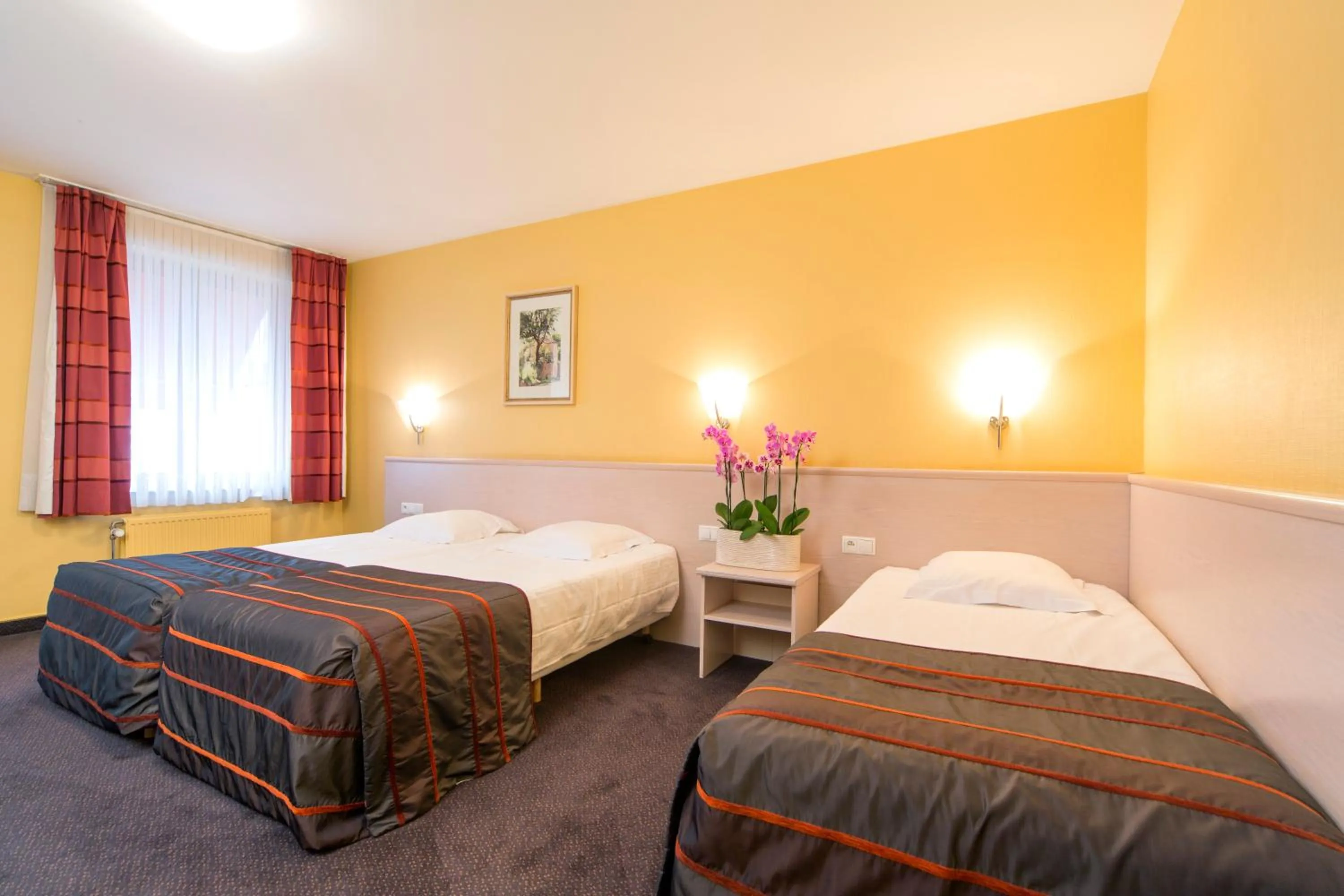 Bed in Hotel Leo Station, Villa et Annexes