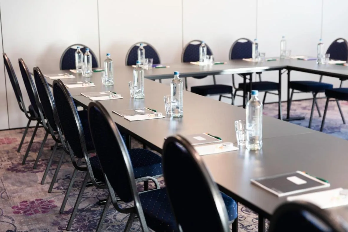 Meeting/conference room in Hotel Leo Station, Villa et Annexes