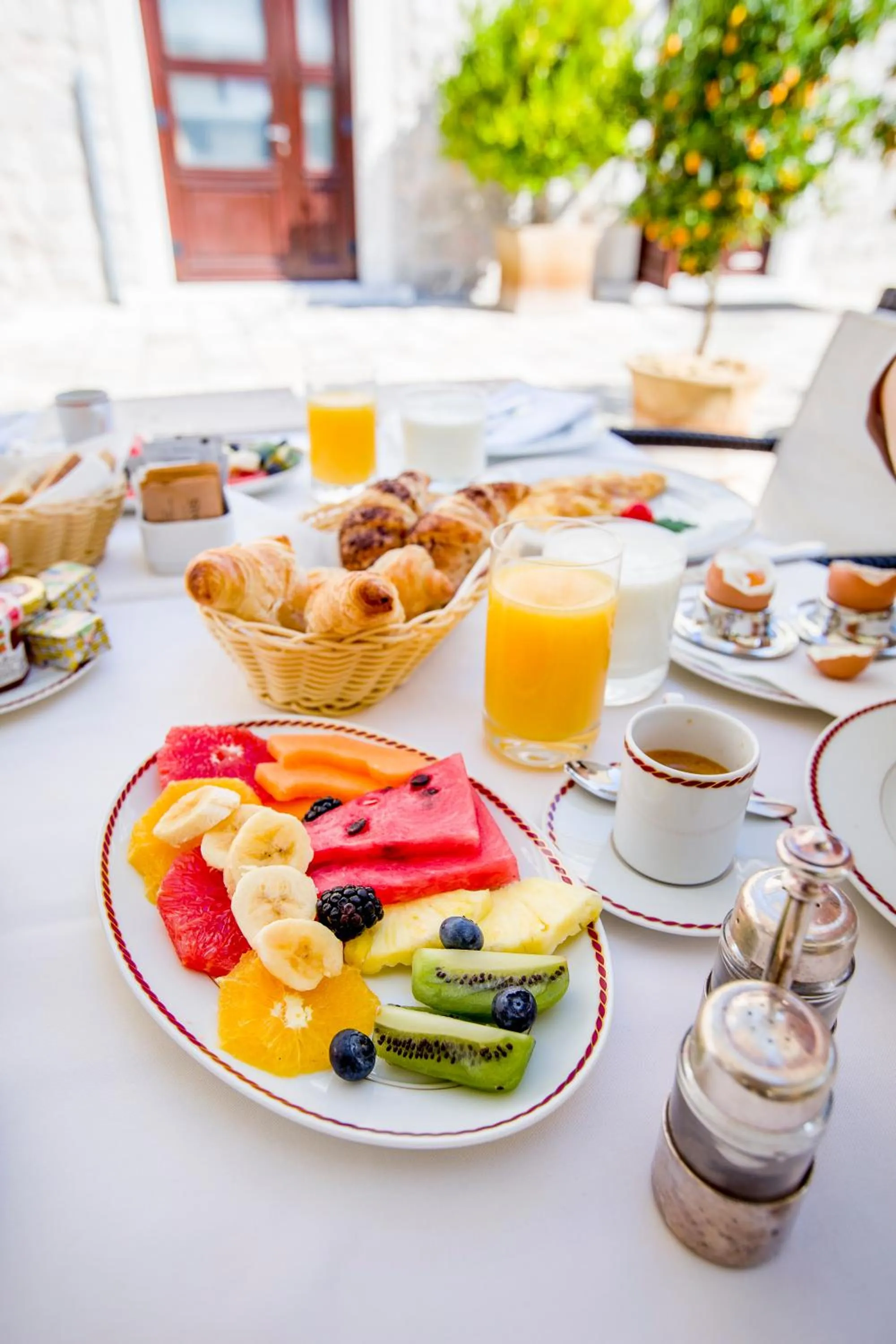 Restaurant/places to eat in Boutique Hotel Kazbek