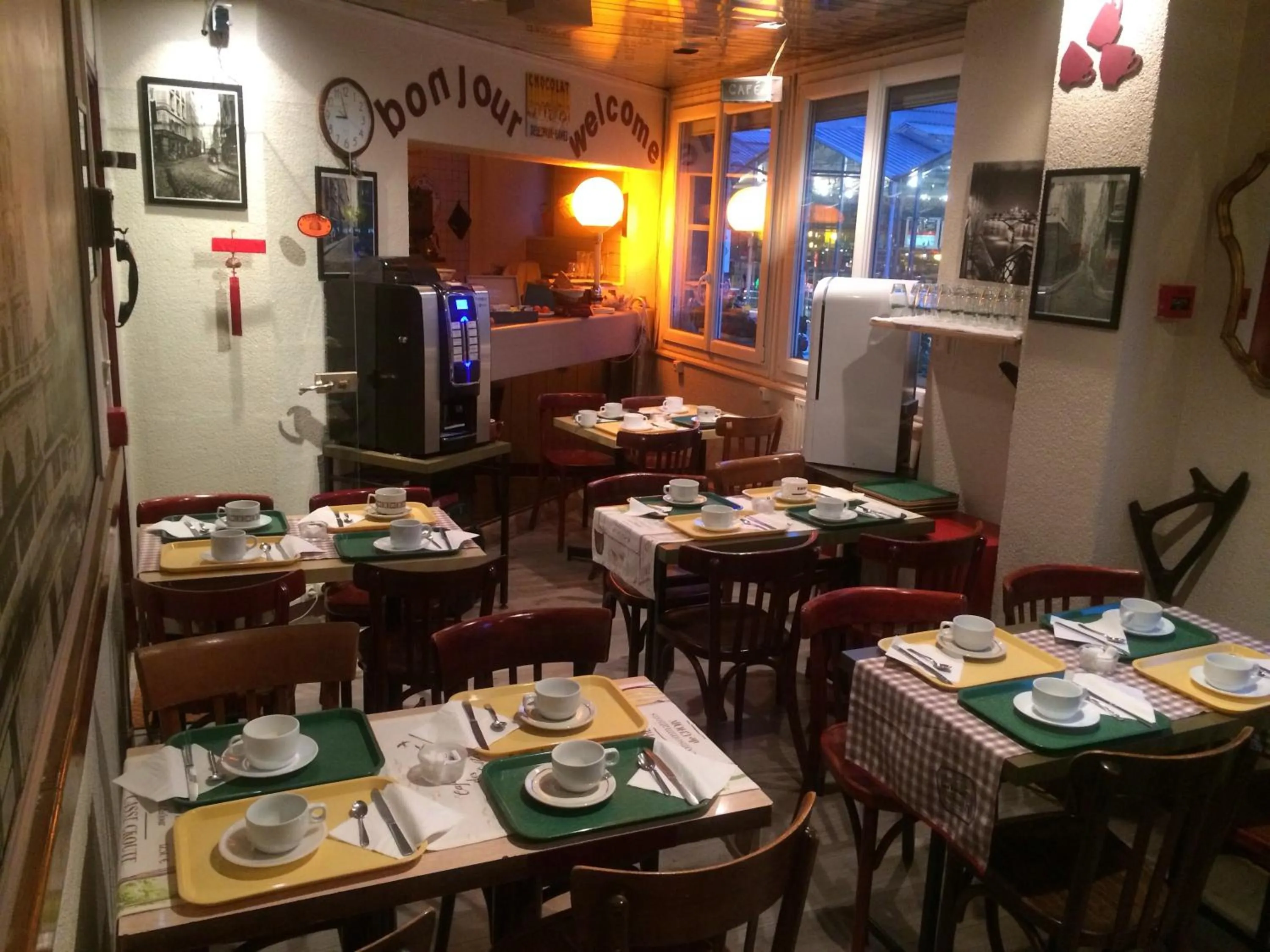 Restaurant/places to eat in Picardy Hôtel-Gare du Nord