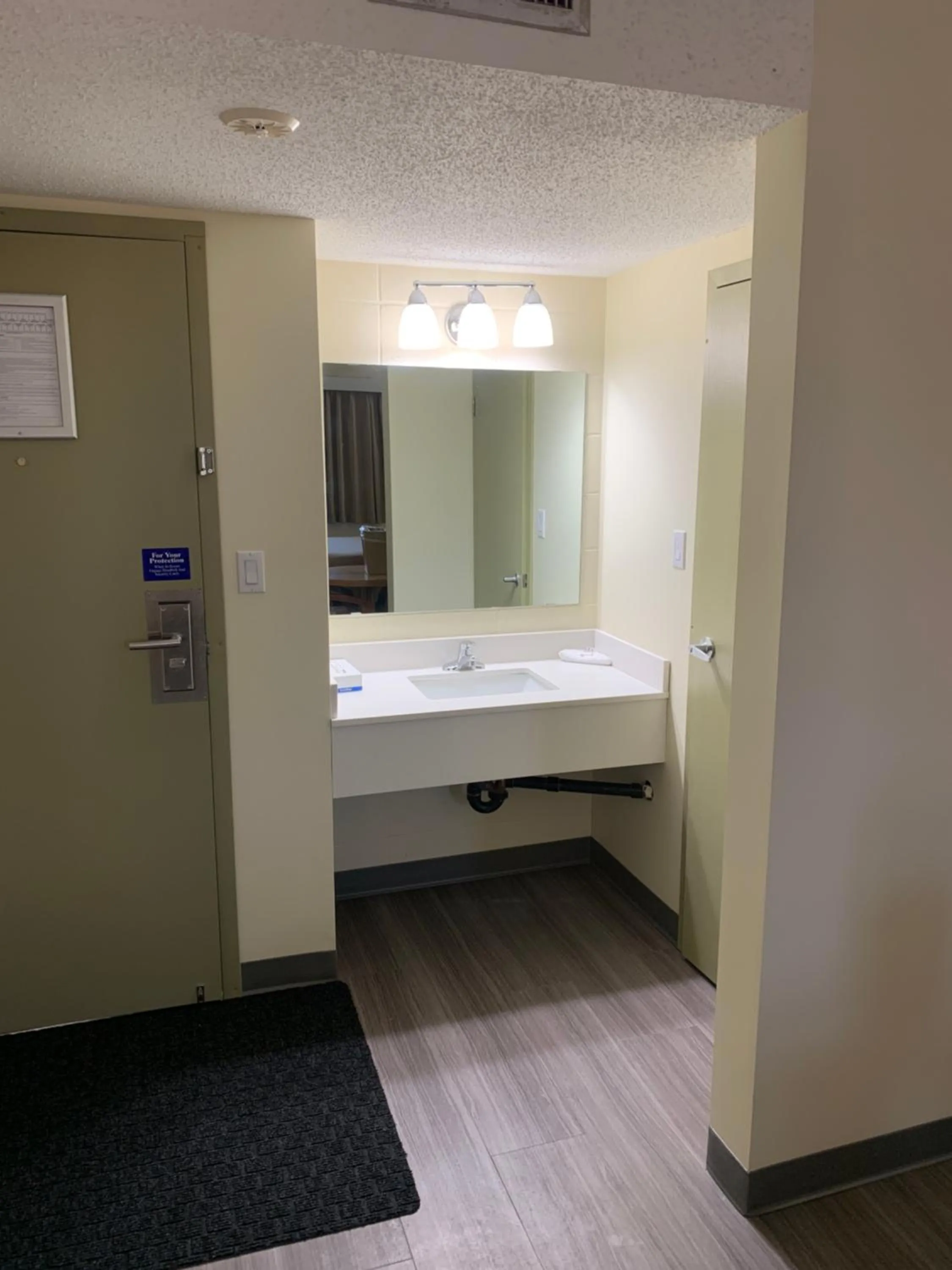 Bathroom in Northern Lights Inn